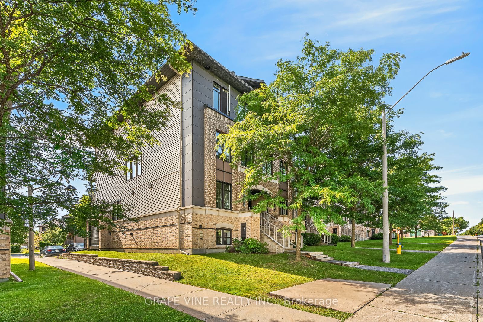1124 Klondike Road Unit A, Kanata, ON K2K 0H2 photo 4
