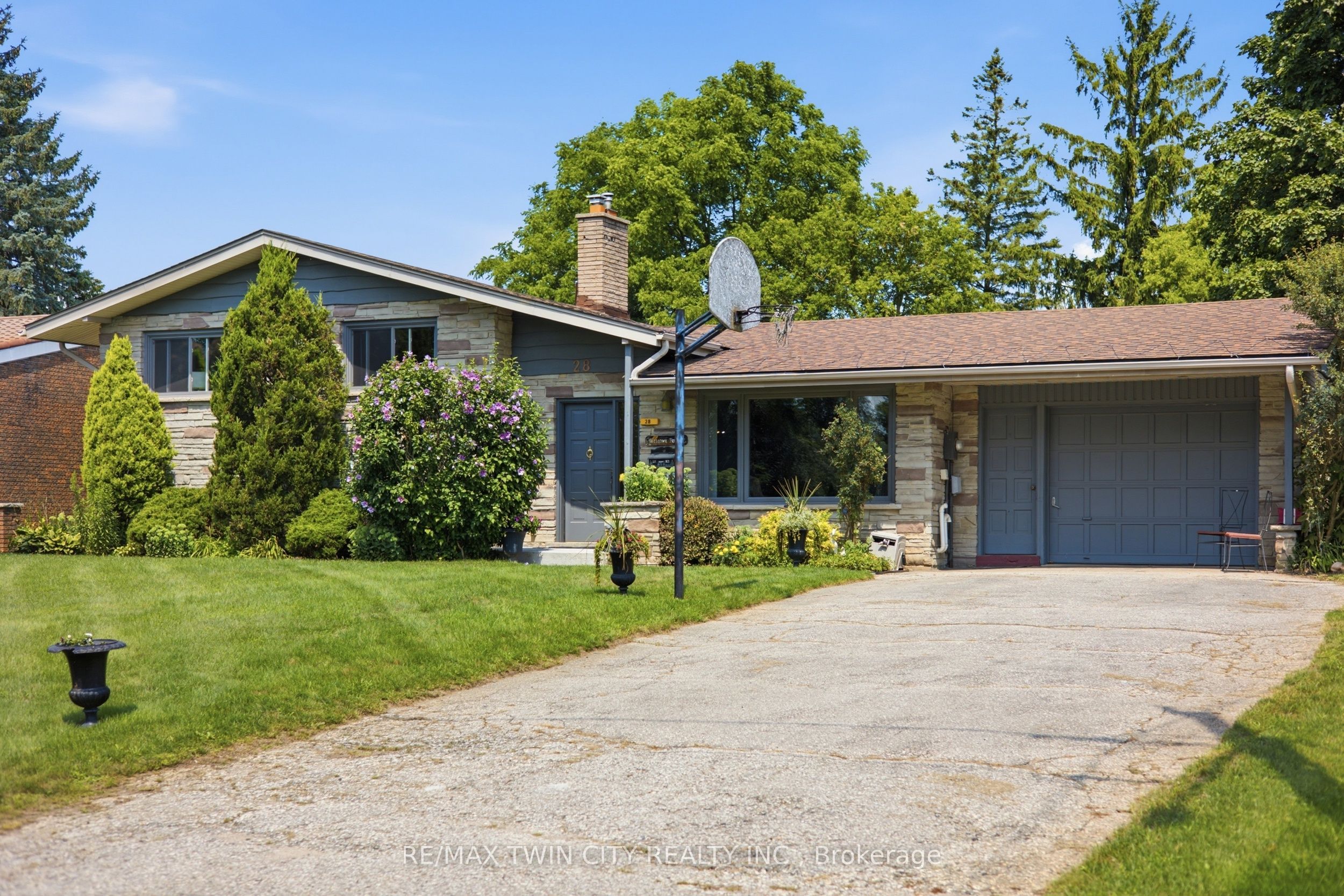 28 Alice Crescent, Wilmot, ON N0B 0B2 photo 2