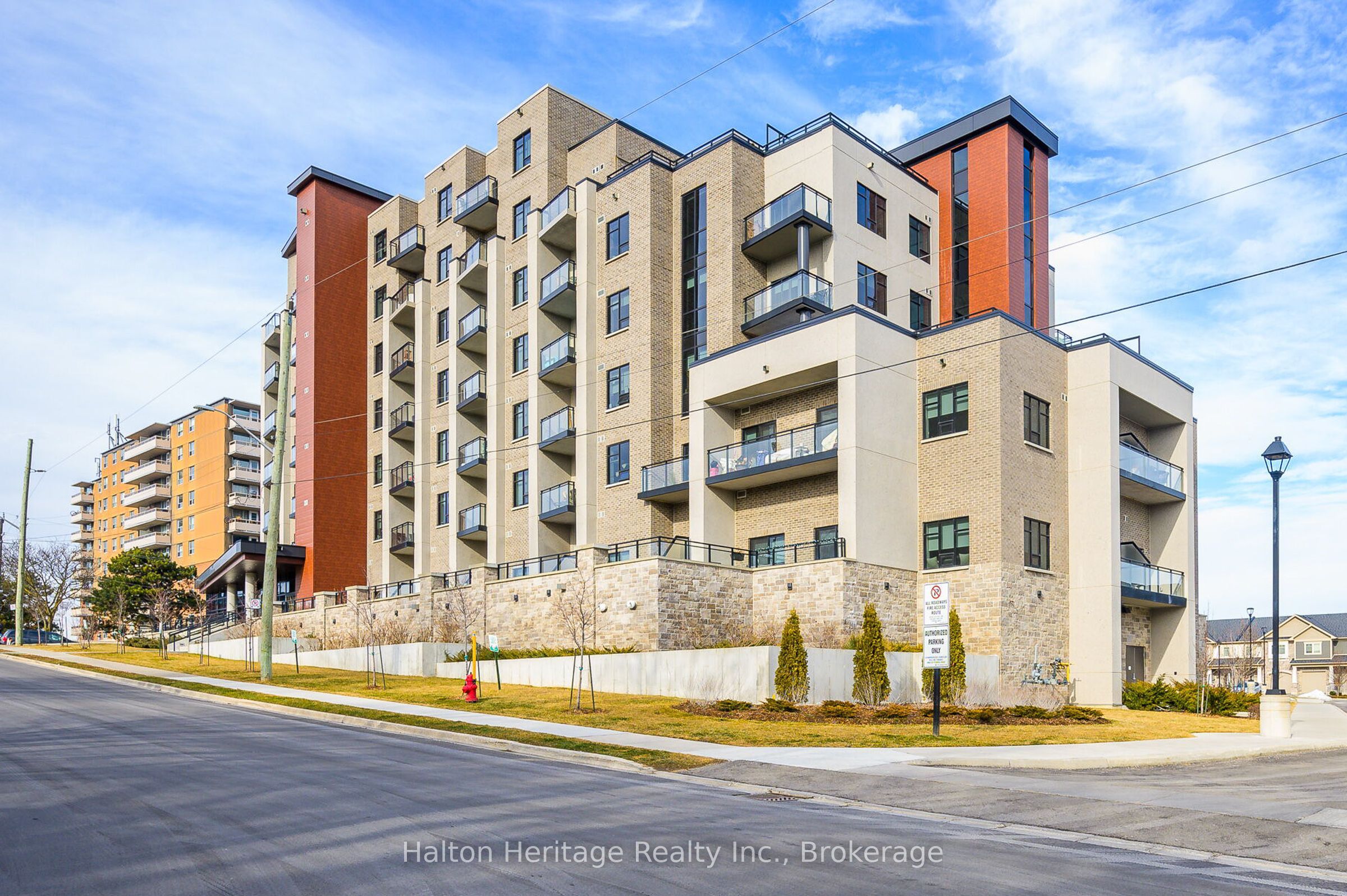 30 Hamilton Street S 313, Hamilton, ON L0R 2H6