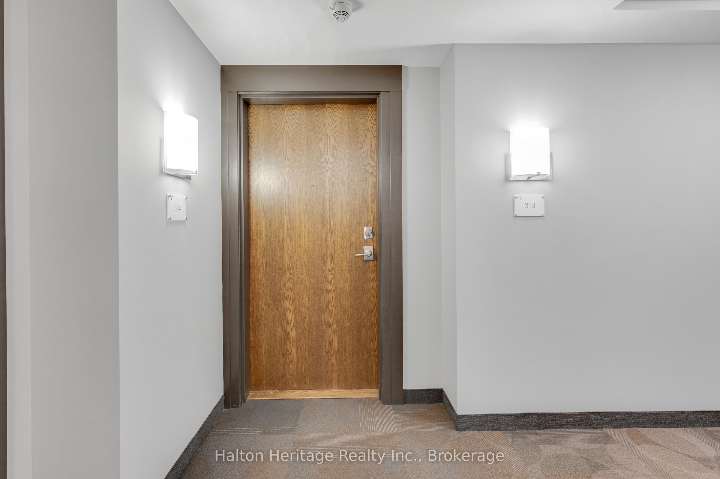 30 Hamilton Street S 313, Hamilton, ON L0R 2H6 photo 2