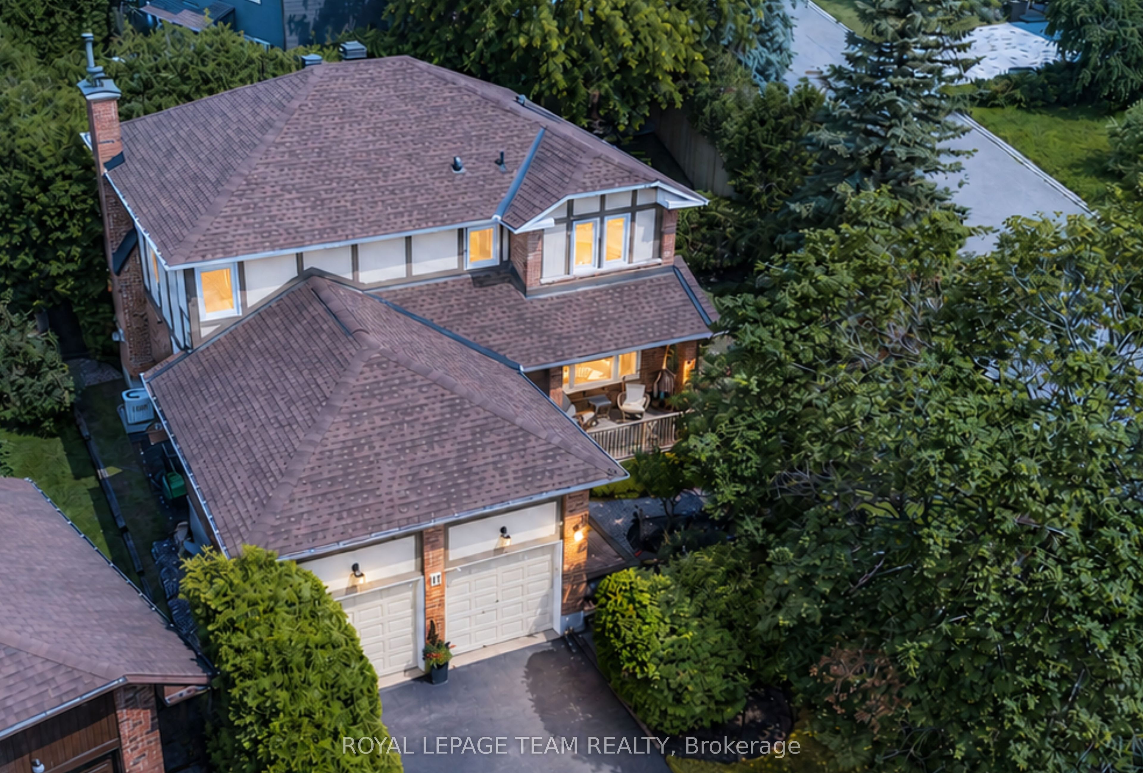 11 Fessenden Way, Kanata, ON K2L 3L1