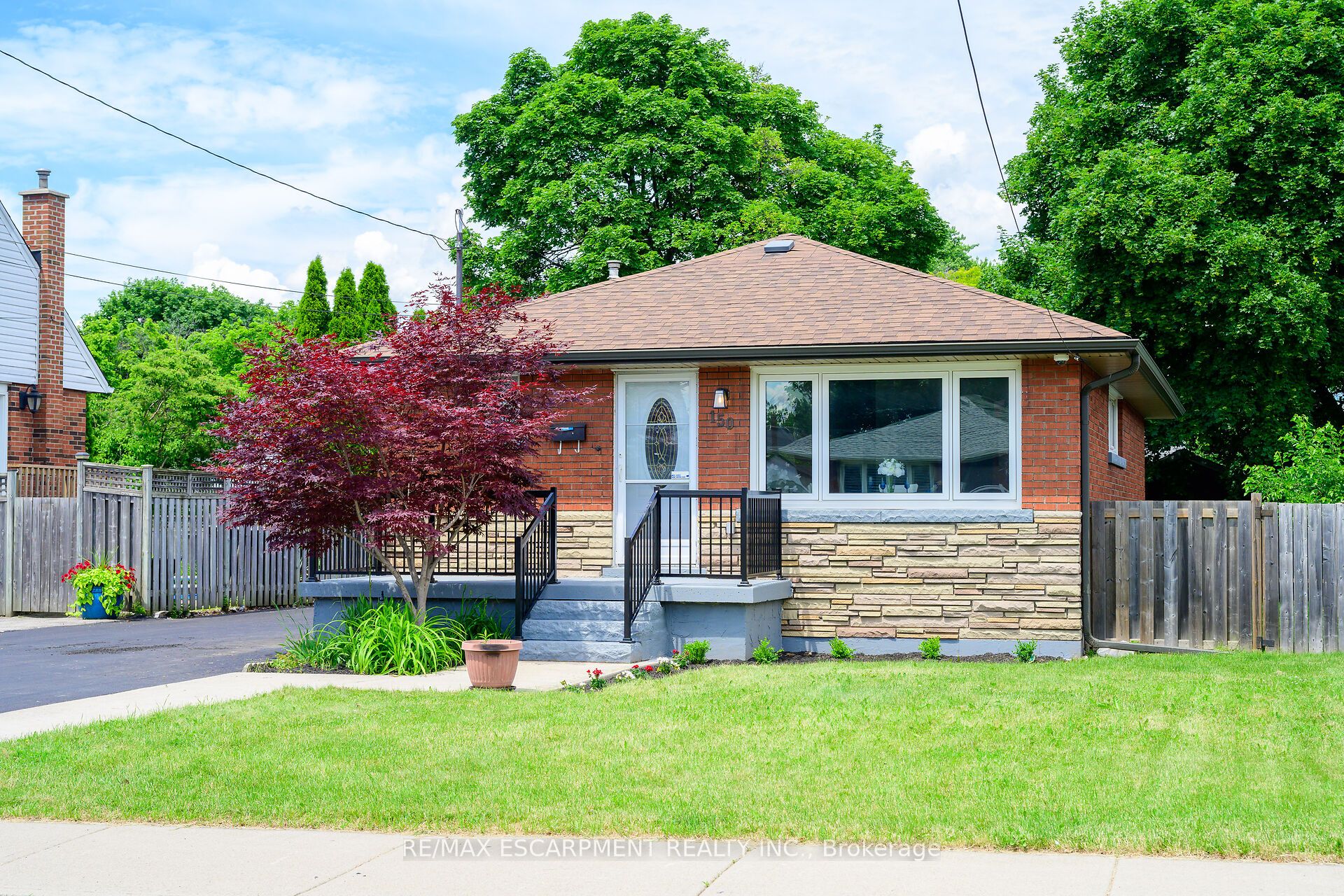 150 Howard Avenue, Hamilton, ON L9A 2W8 photo 3
