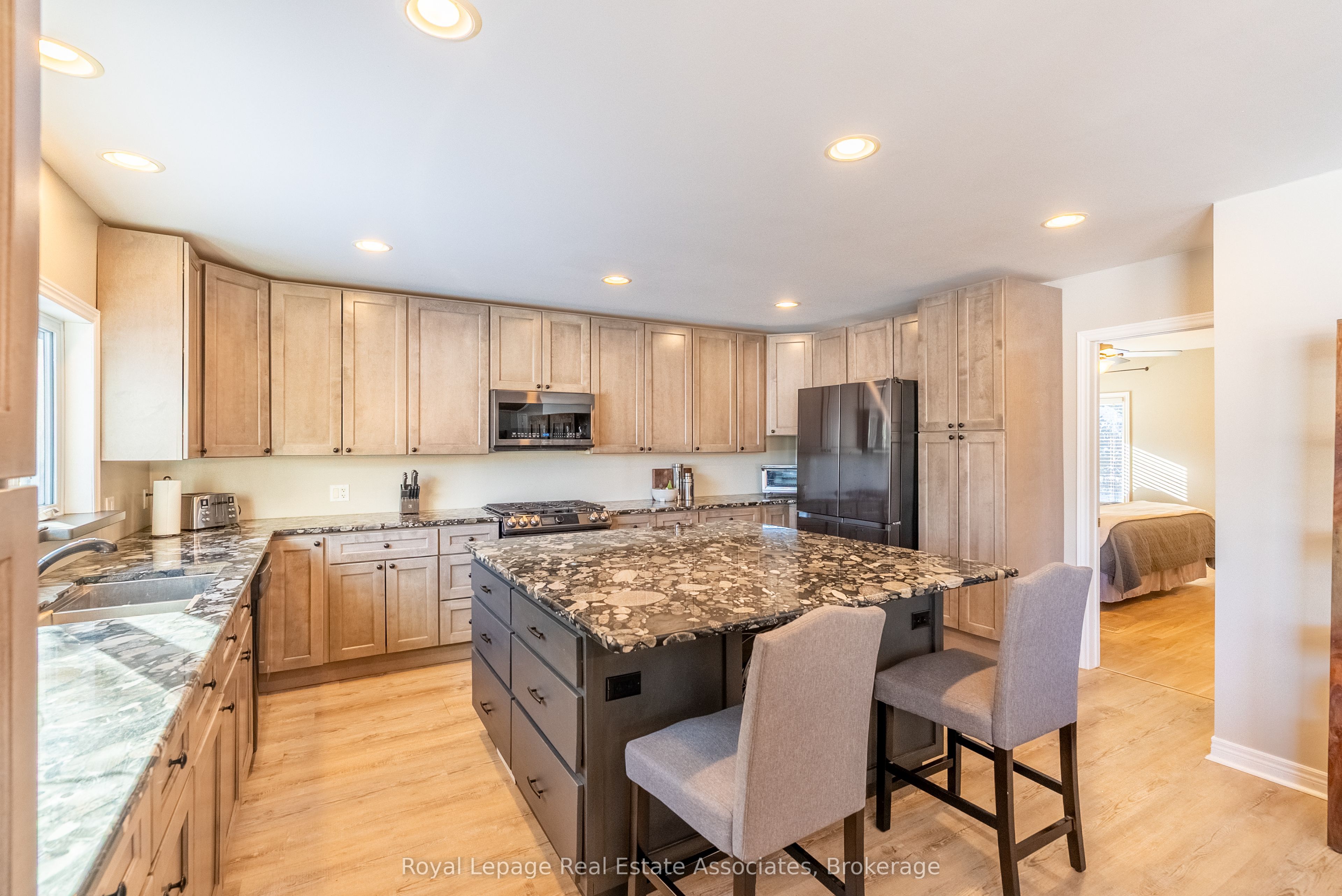 196 Circle Road, Hastings Highlands, ON K0L 2K0 photo 5