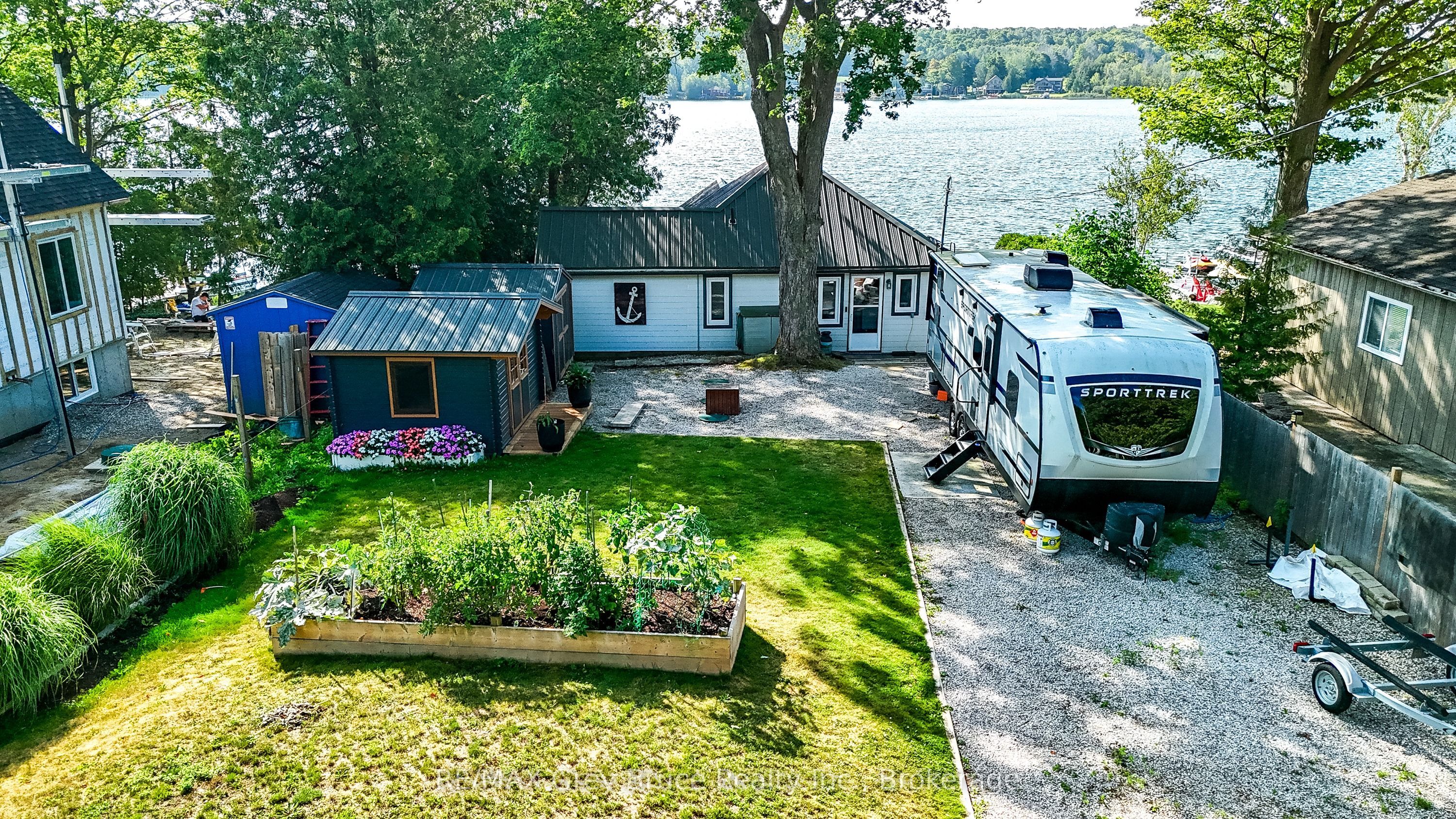 38 Maple Drive, South Bruce Peninsula, ON N0H 1A0 photo 2