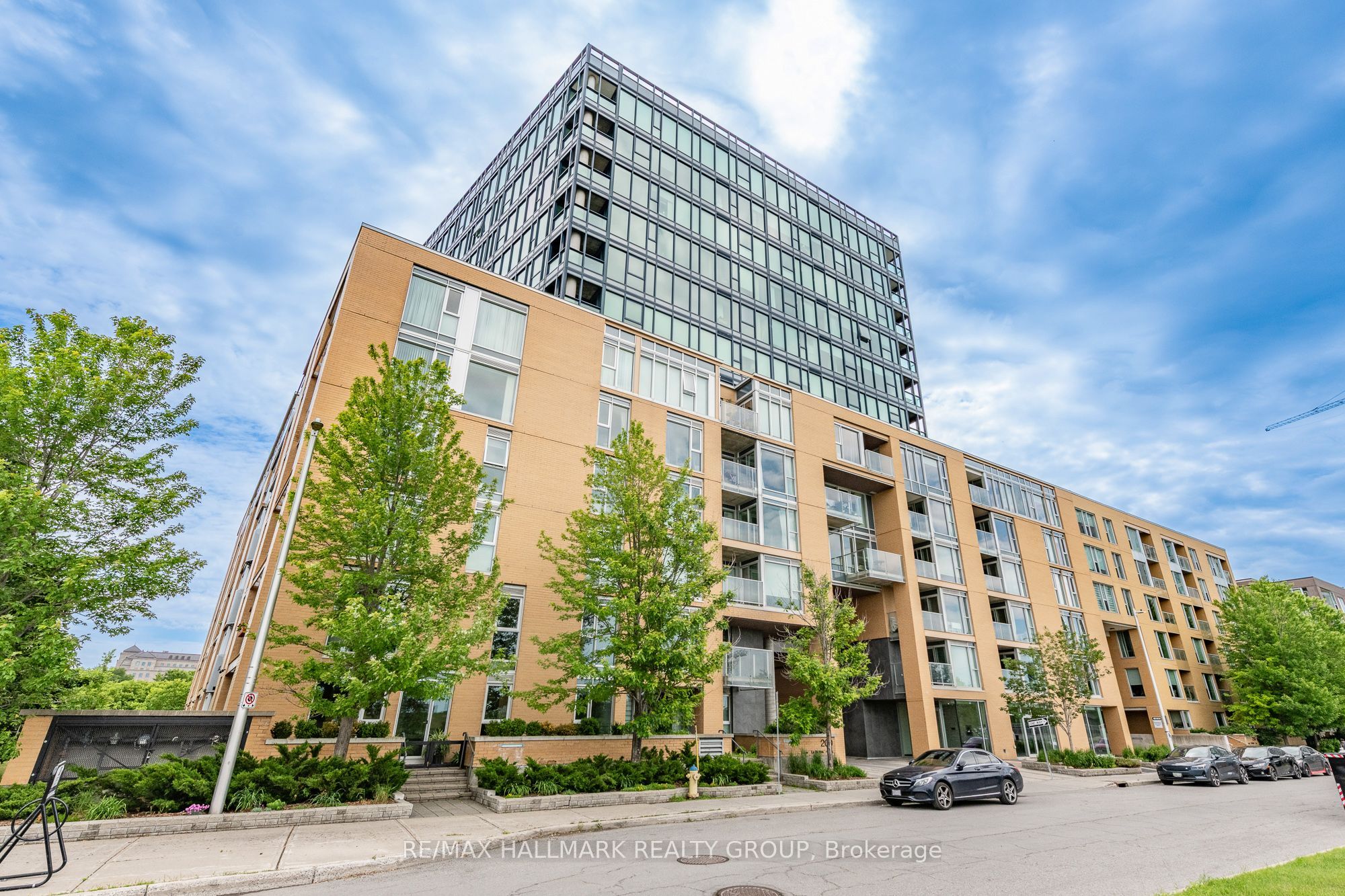 200 Lett Street 1103, West Centre Town, ON K1R 0A7