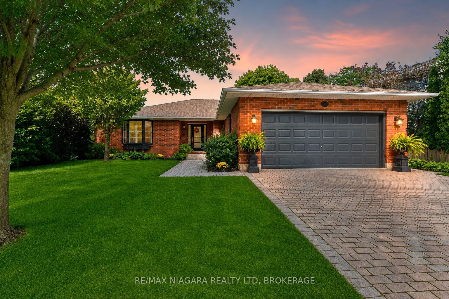 54 The Promenade, Niagara-on-the-Lake, ON L0R 1J0