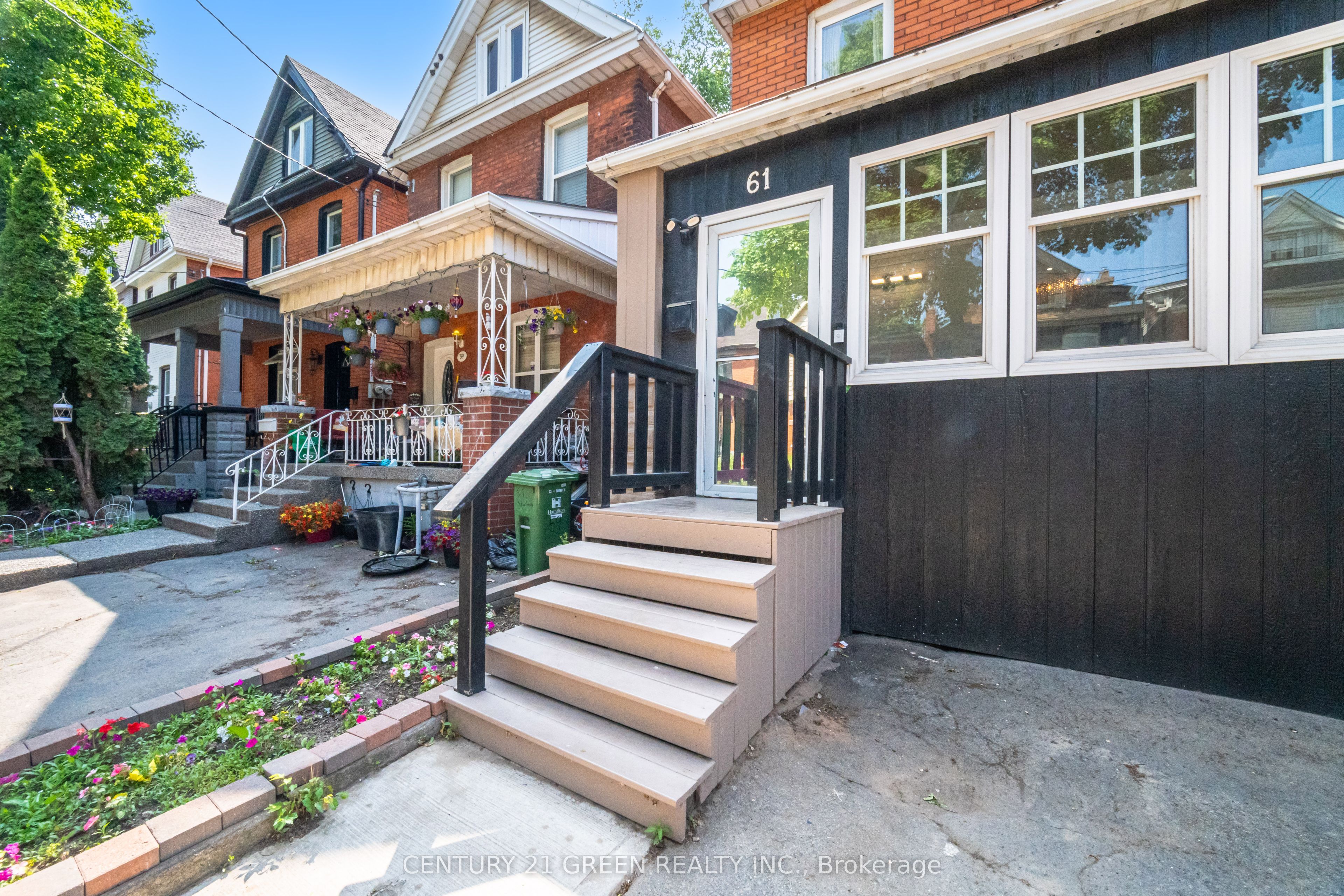 61 Stirton Street, Hamilton, ON L8L 6E7 photo 2