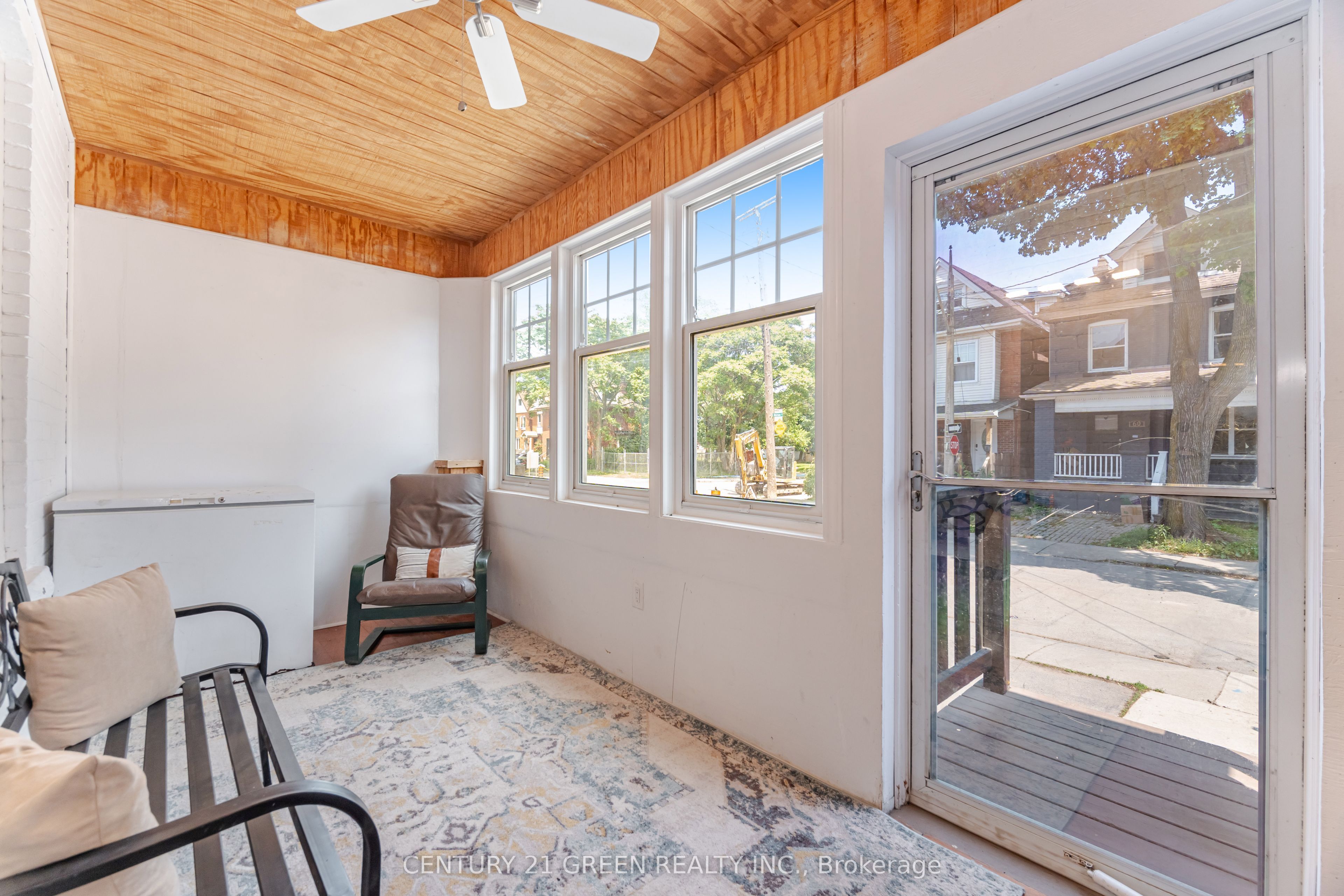 61 Stirton Street, Hamilton, ON L8L 6E7 photo 3