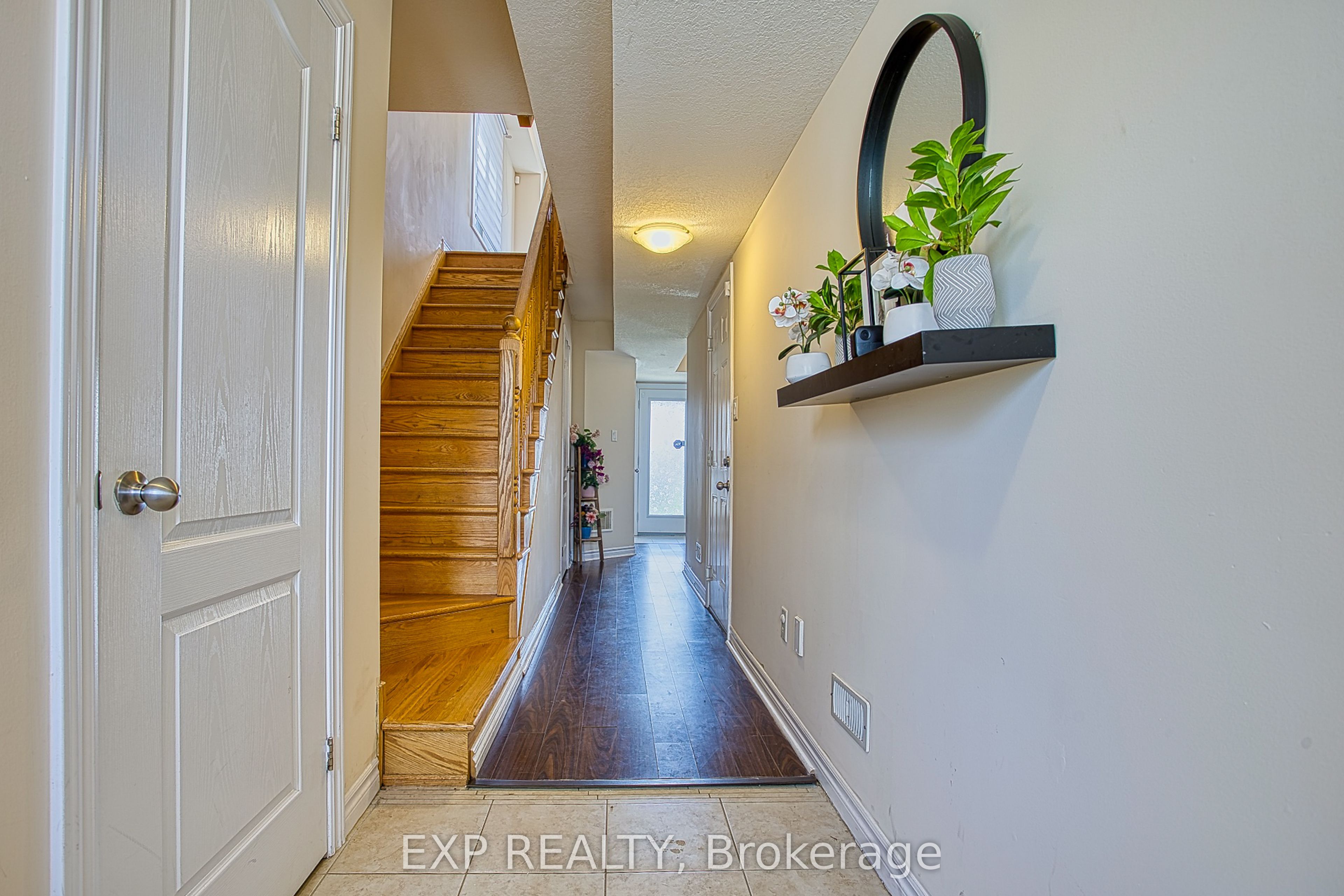 61 Mayland Trail, Hamilton, ON L8J 0G4 photo 4