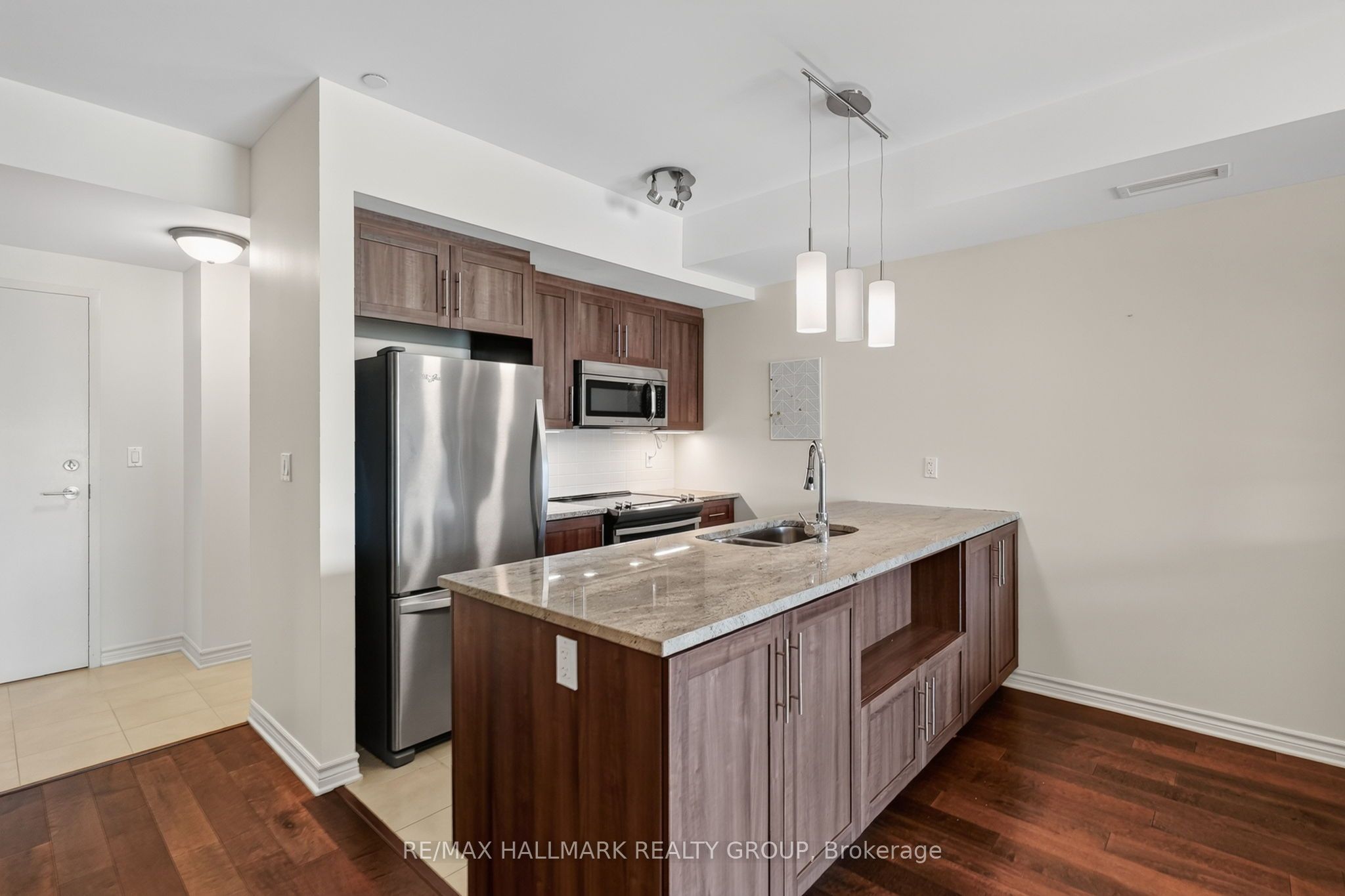120 Prestige Circle 206, Orleans - Cumberland and Area, ON K4A 1B4 photo 4