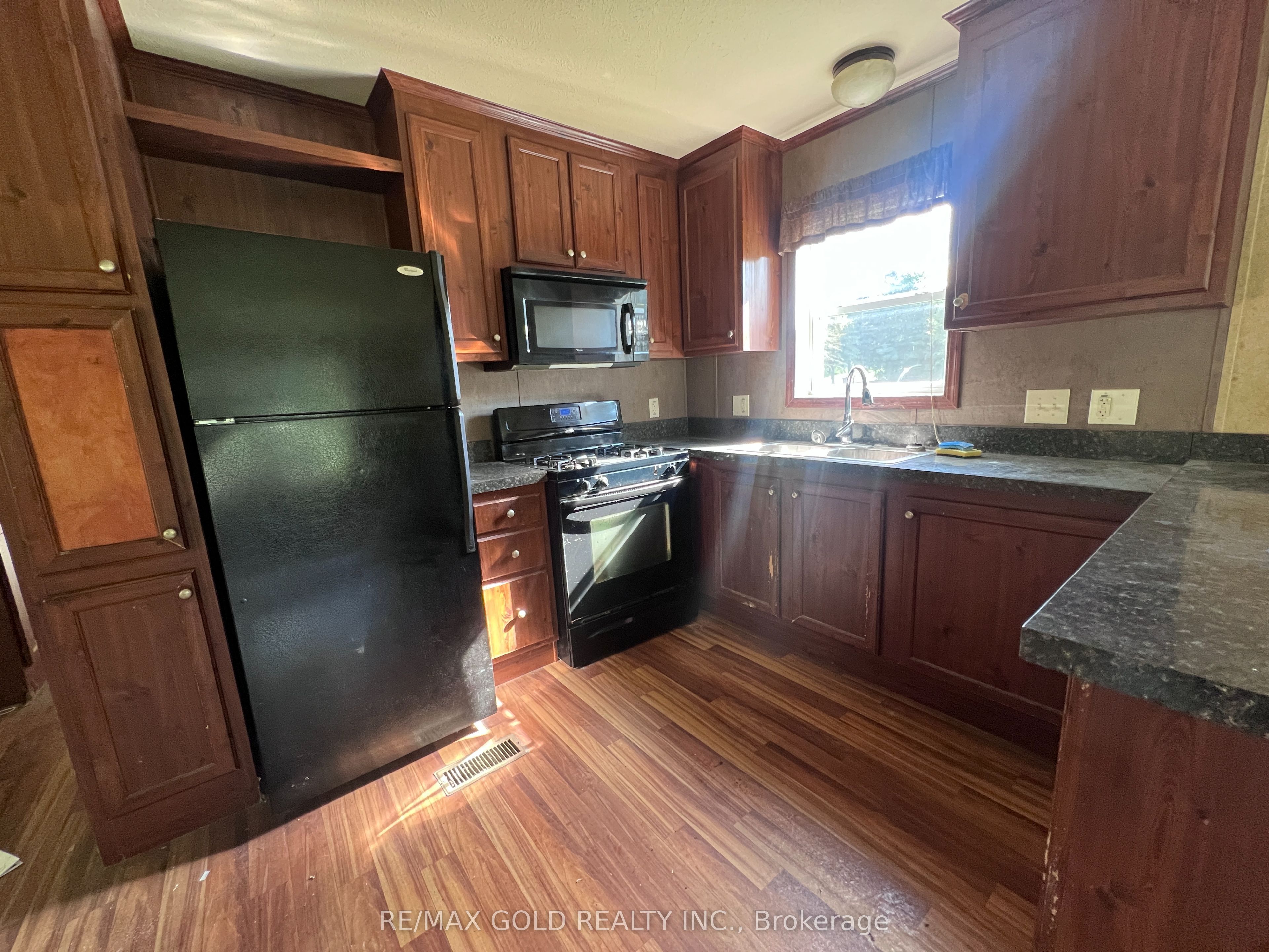 292 Freelton Road 5, Hamilton, ON L8B 0Z5 photo 4