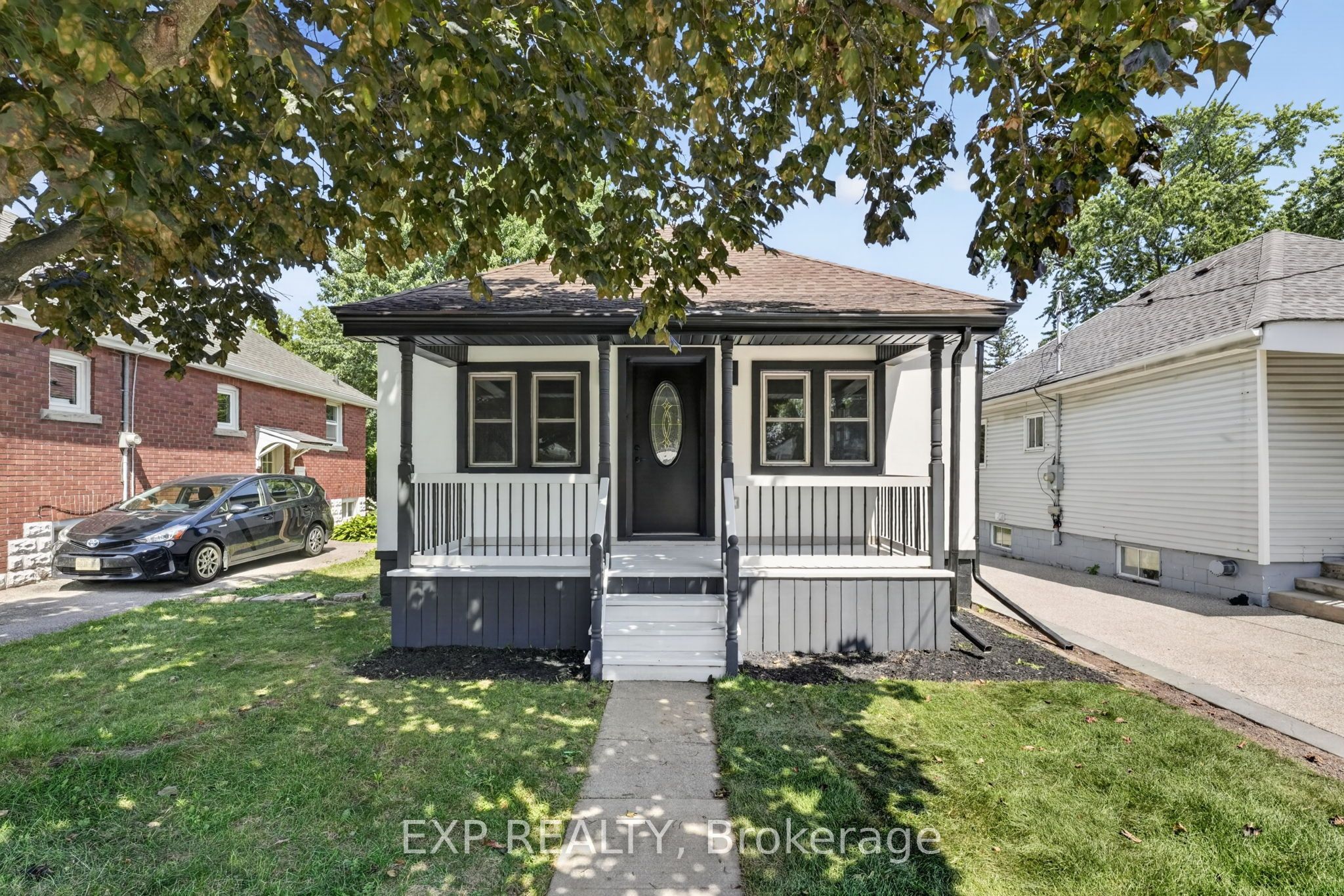 43 Brucedale Avenue E, Hamilton, ON L9A 1N1