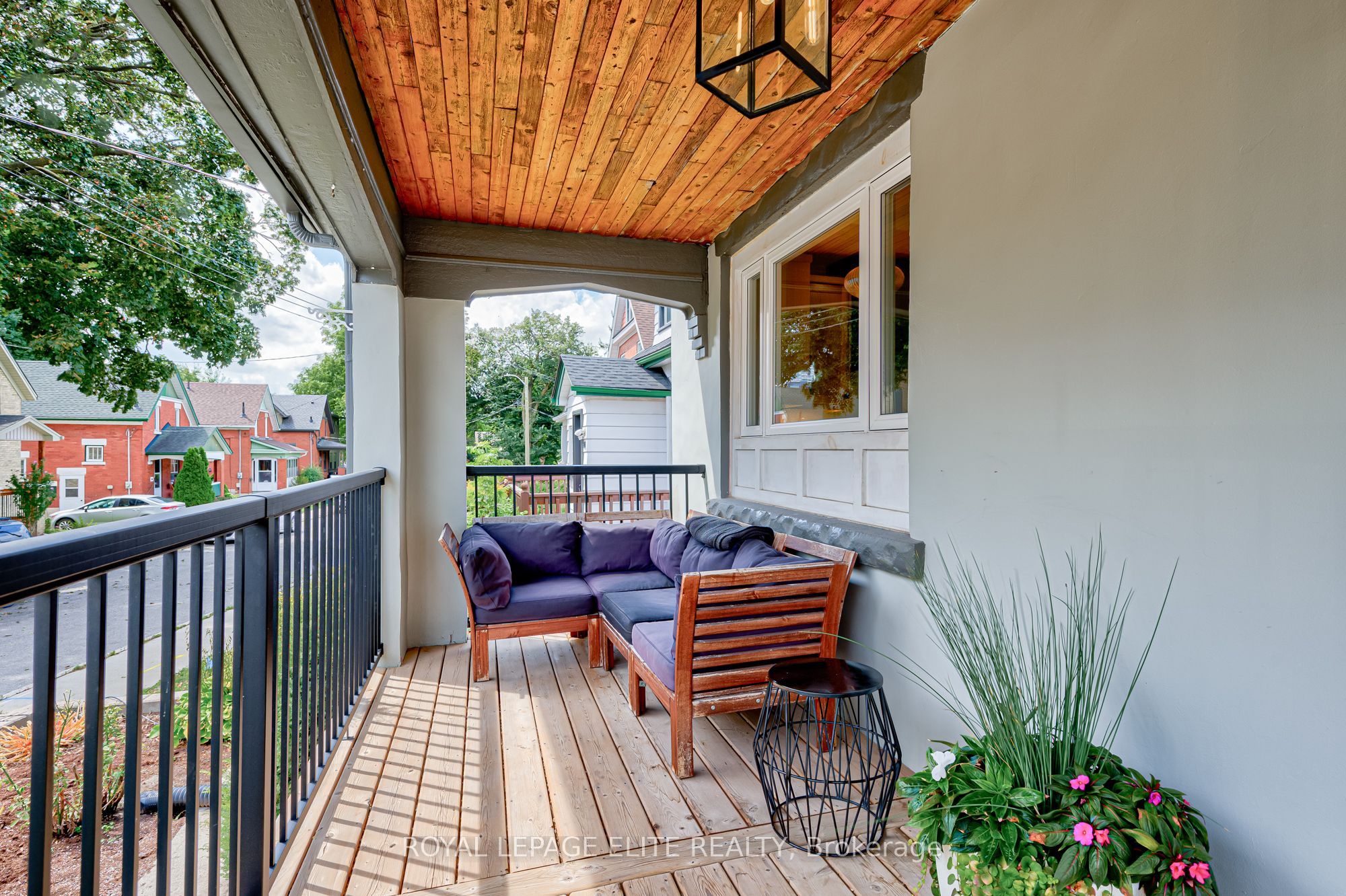 24 Stahl Avenue, Kitchener, ON N2H 5R6 photo 5