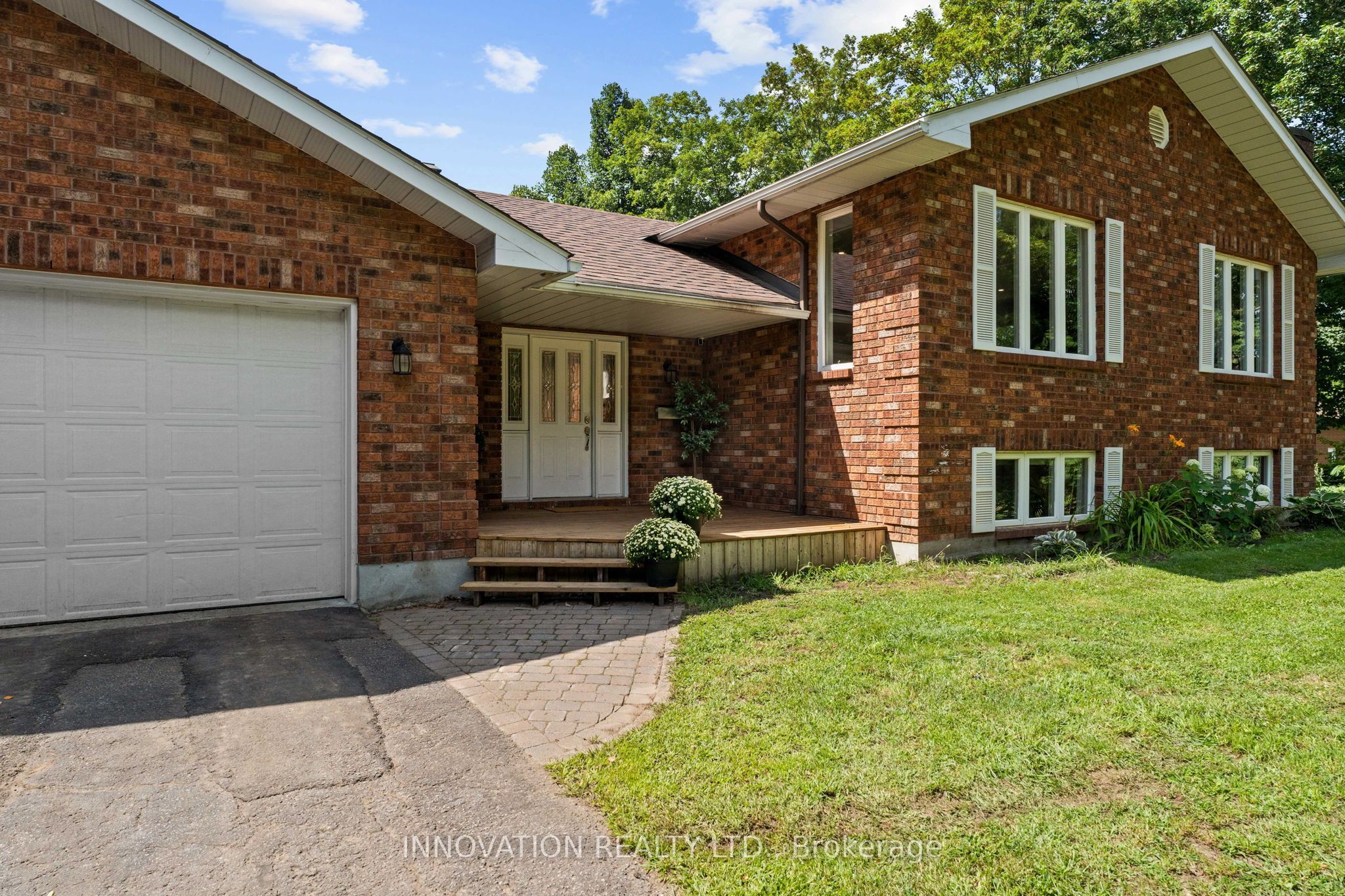 504 Thomas Street, Carleton Place, ON K7C 3J9 photo 2