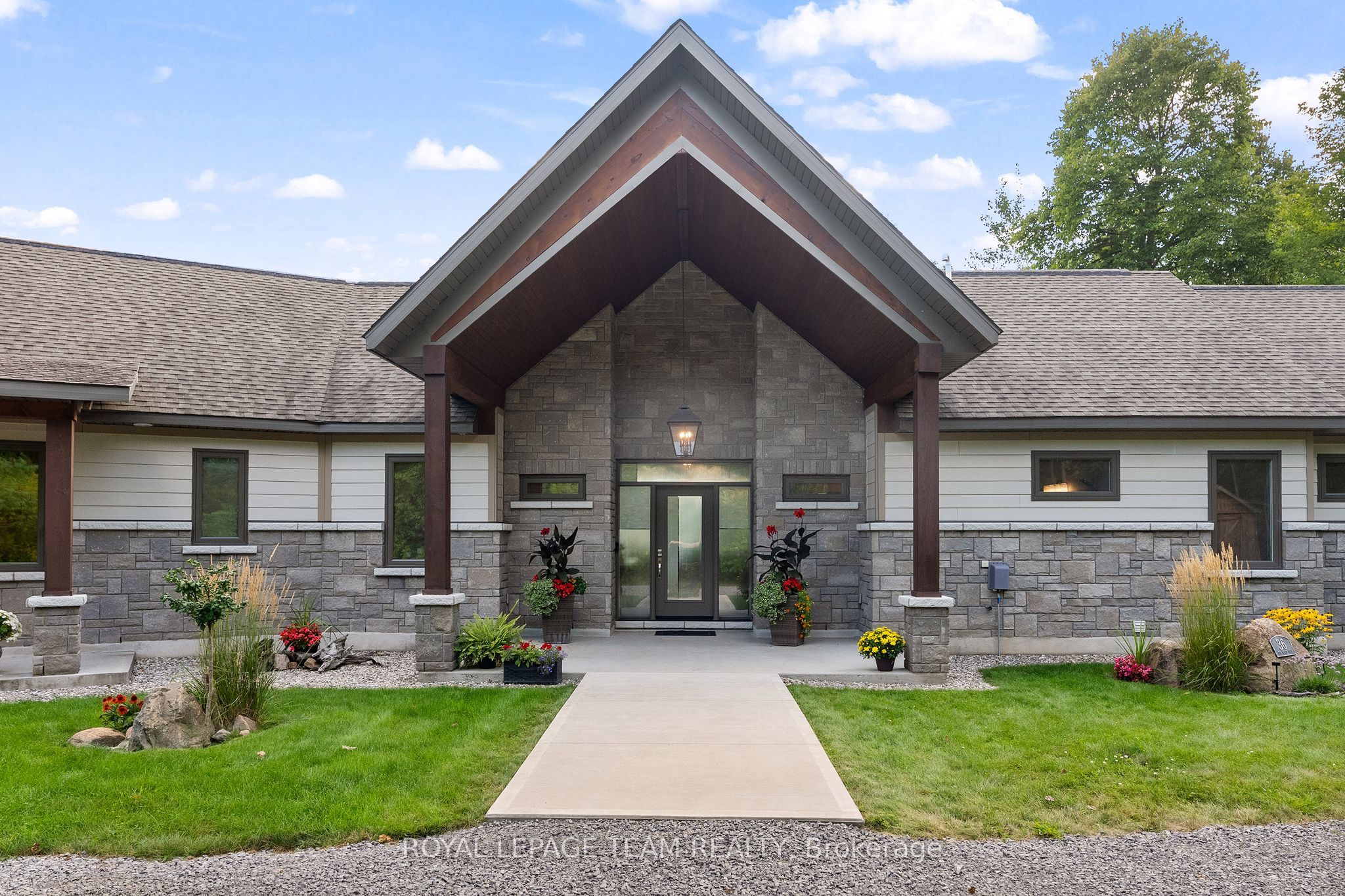 36 Cub Scout Crescent, Greater Madawaska, ON K0J 1H0 photo 4