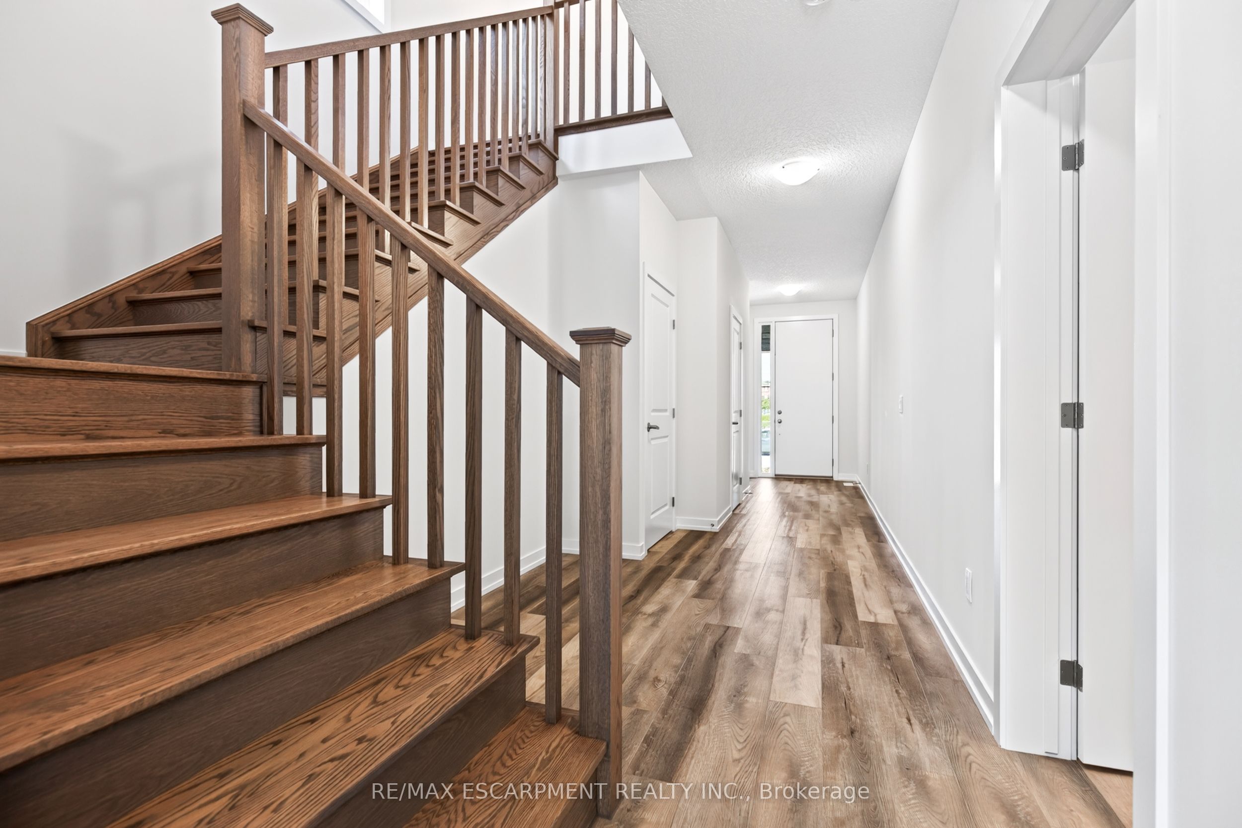 96 Valley Trail Place, Hamilton, ON L8B 2A2 photo 5