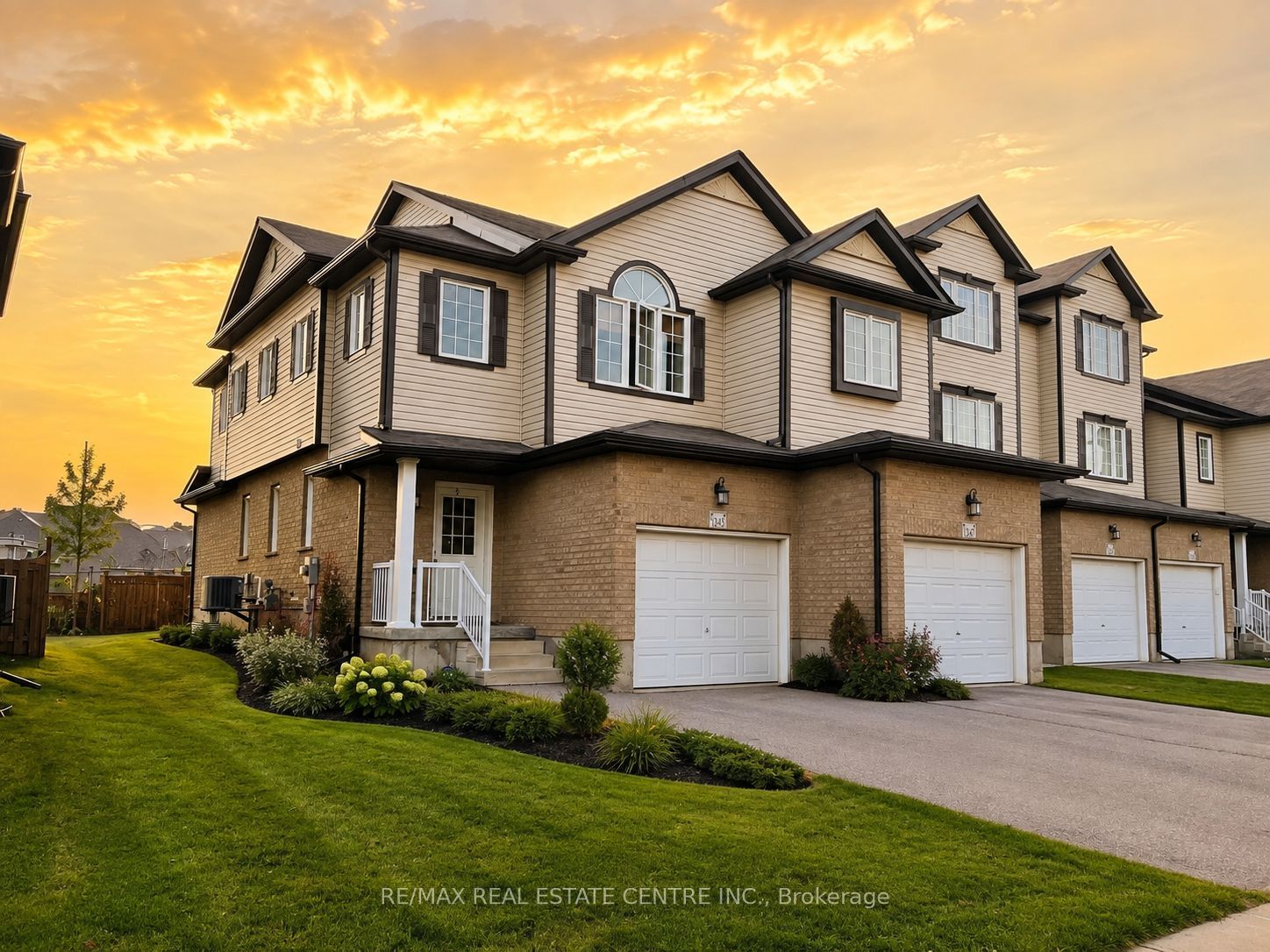 1345 COUNTRYSTONE Drive, Kitchener, ON N2N 3R9