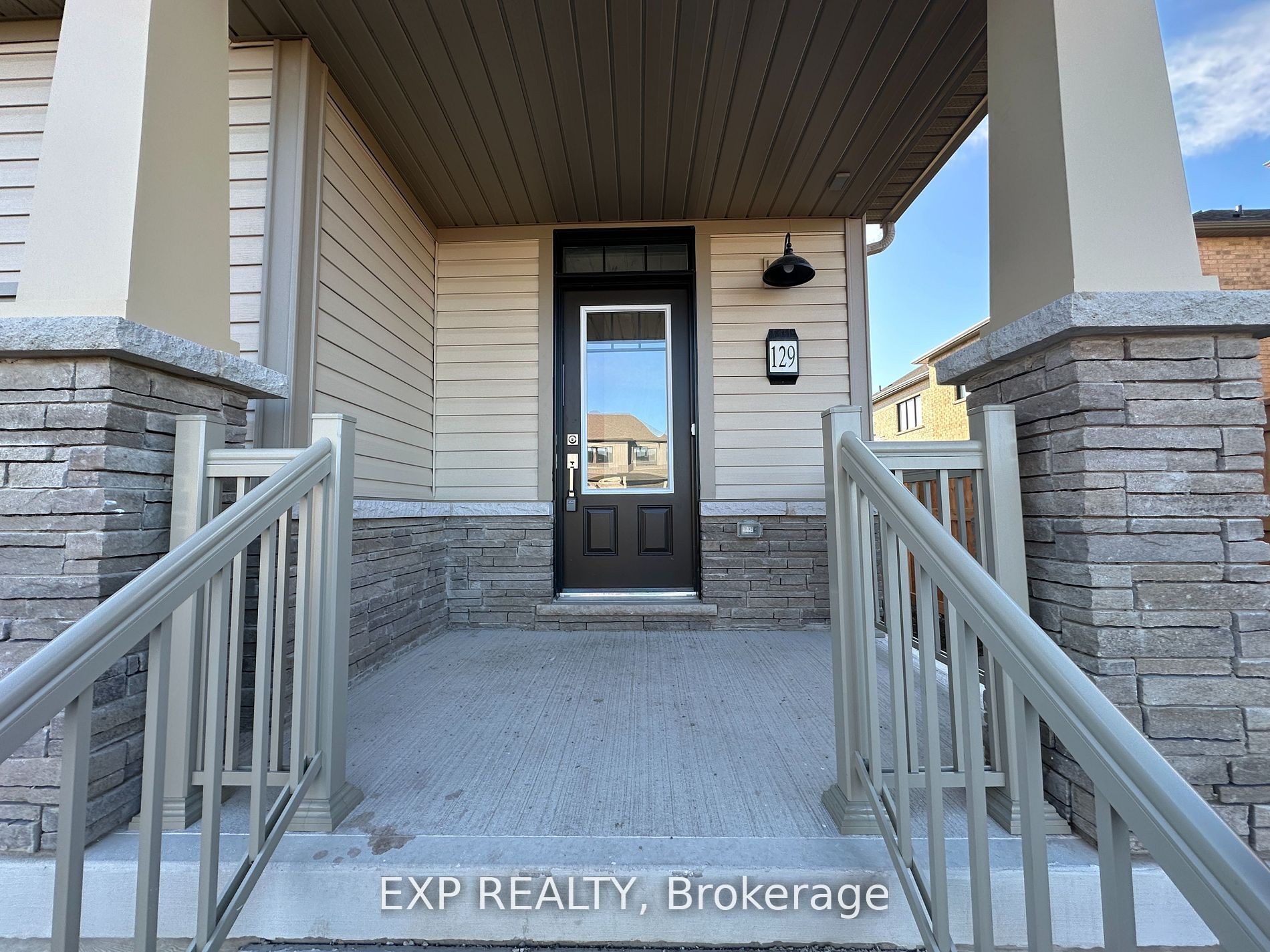 129 Masters Street, Welland, ON L3B 0N4 photo 3