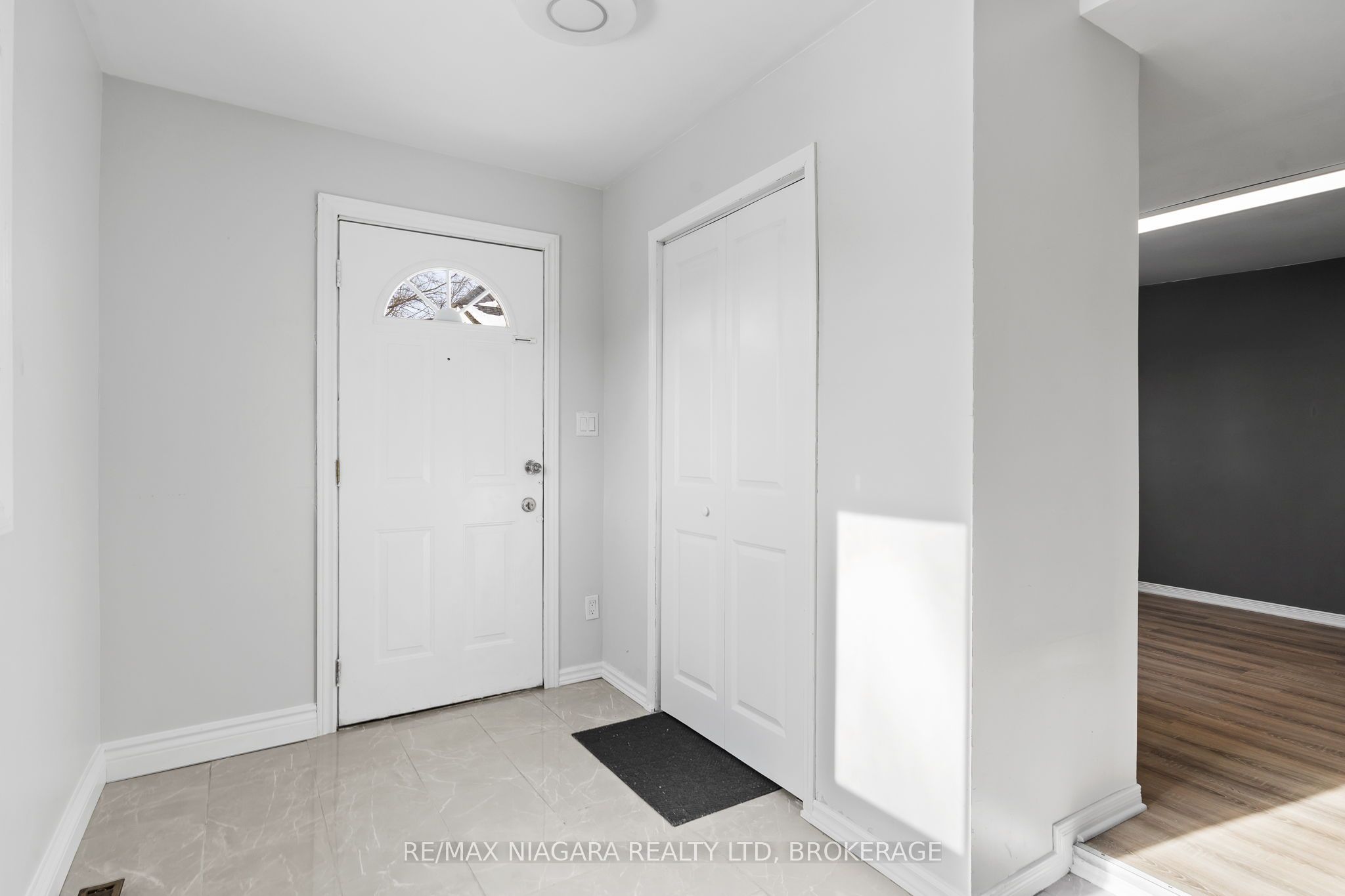 115 Kinnear Street 1, Port Colborne, ON L3K 1A8 photo 3