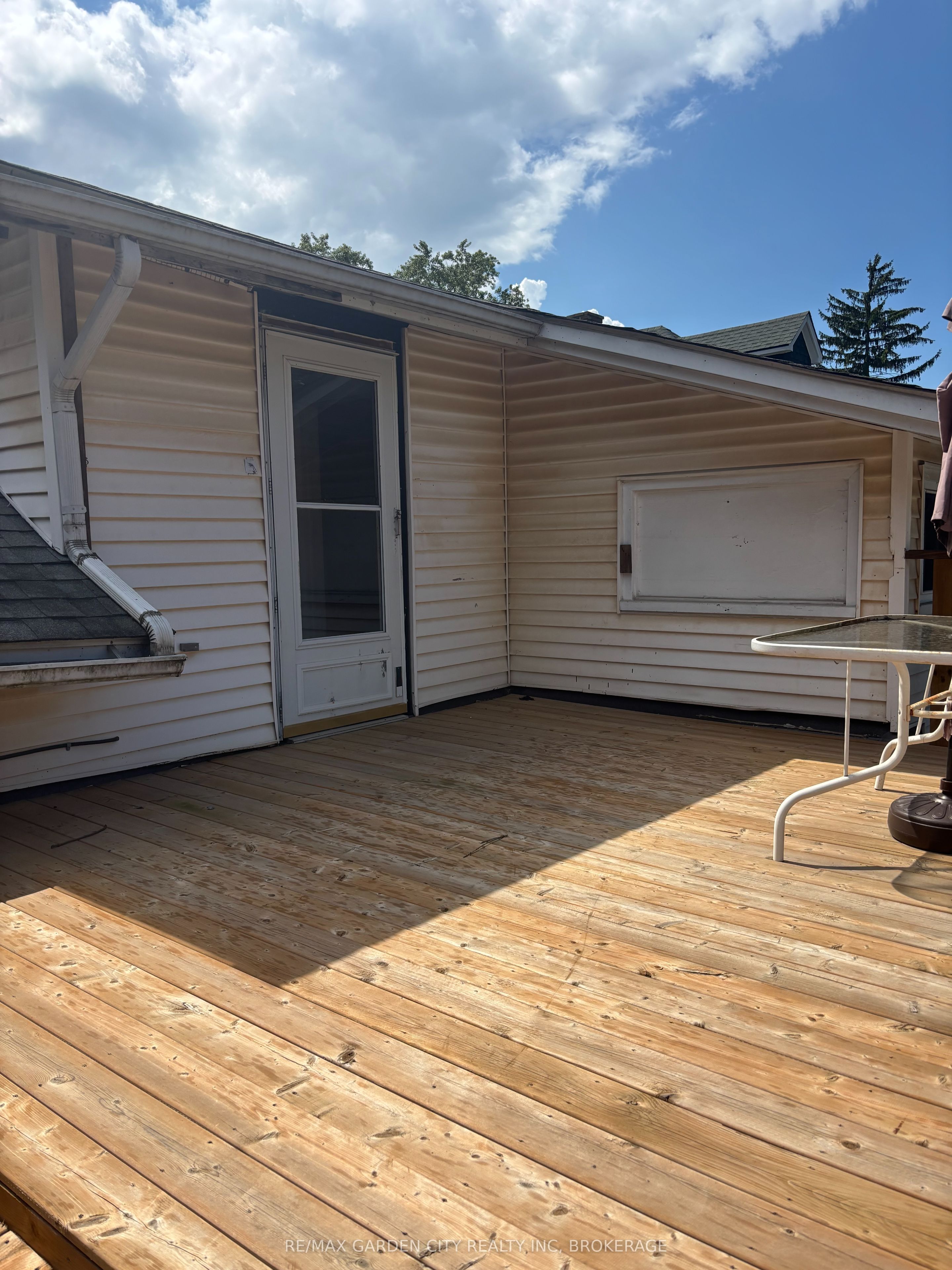 6165 BARKER Street 3, Niagara Falls, ON L2G 1Y5 photo 2