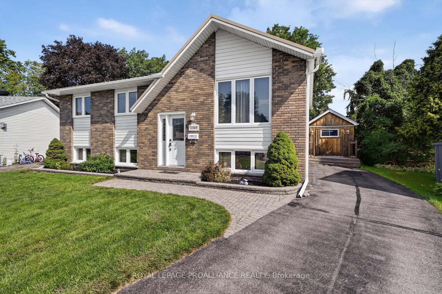 1305 Brockmount Place, Brockville, ON K6V 5Z6 photo 2