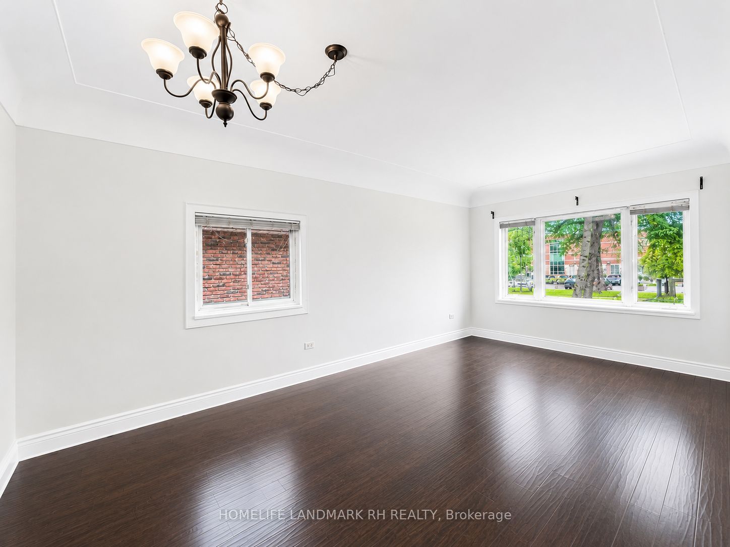 217 Limeridge Road W, Hamilton, ON L9C 2V4 photo 3
