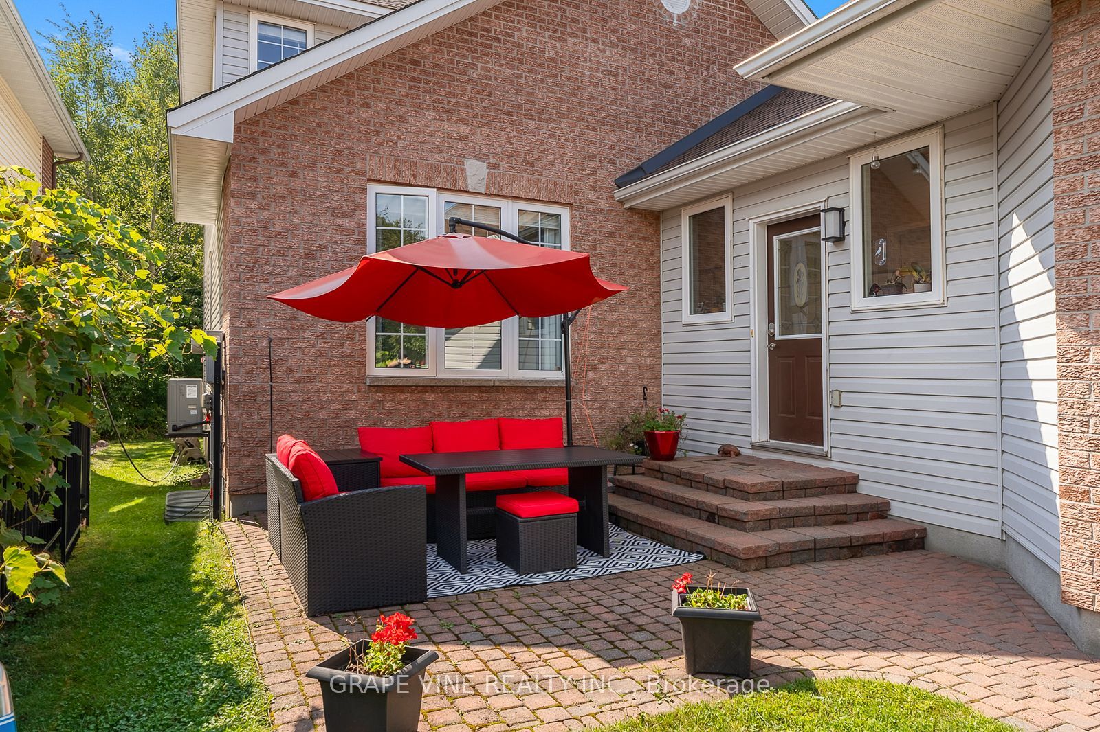 319 Parkin Circle, Blossom Park - Airport and Area, ON K1T 4G6 photo 5