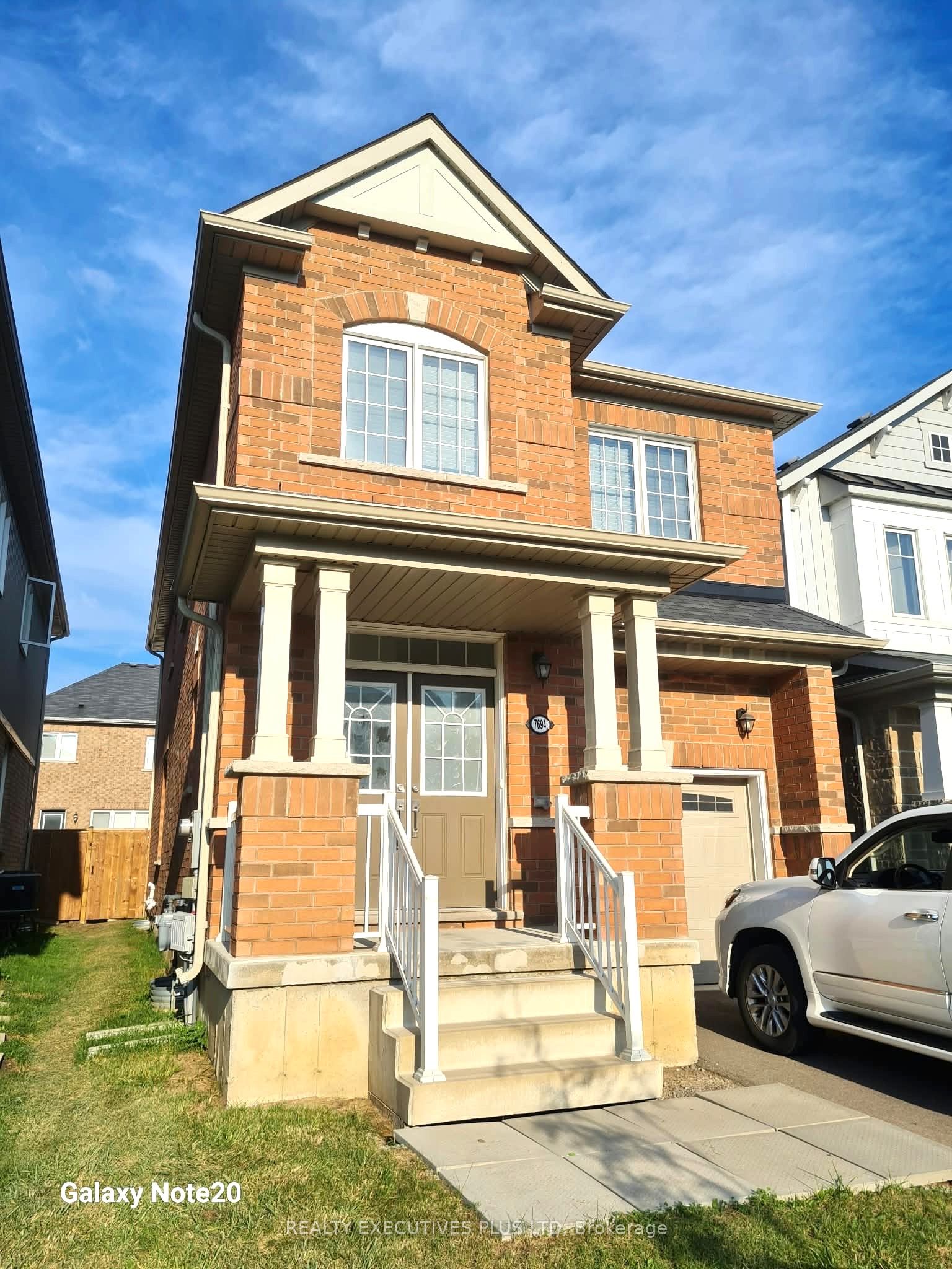 7694 Shagbark Avenue, Niagara Falls, ON L2H 3R8 photo 2