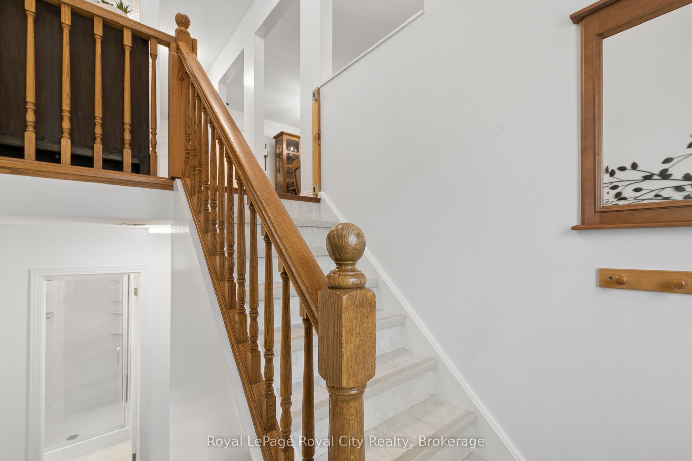 406 Ironwood Road, Guelph, ON N1G 3N8 photo 3