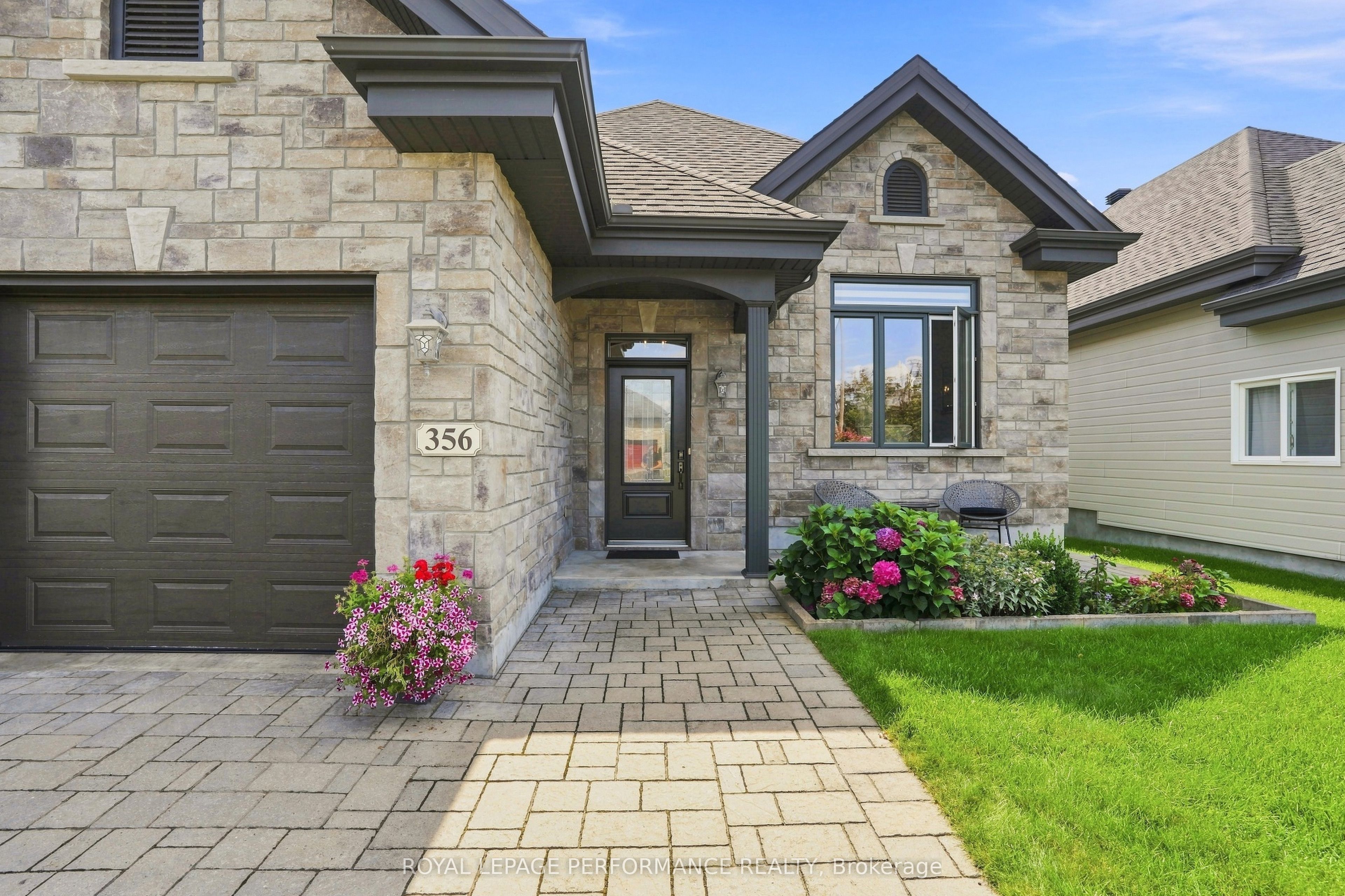 356 Belle Rive Street, Hawkesbury, ON K6A 3S1 photo 2