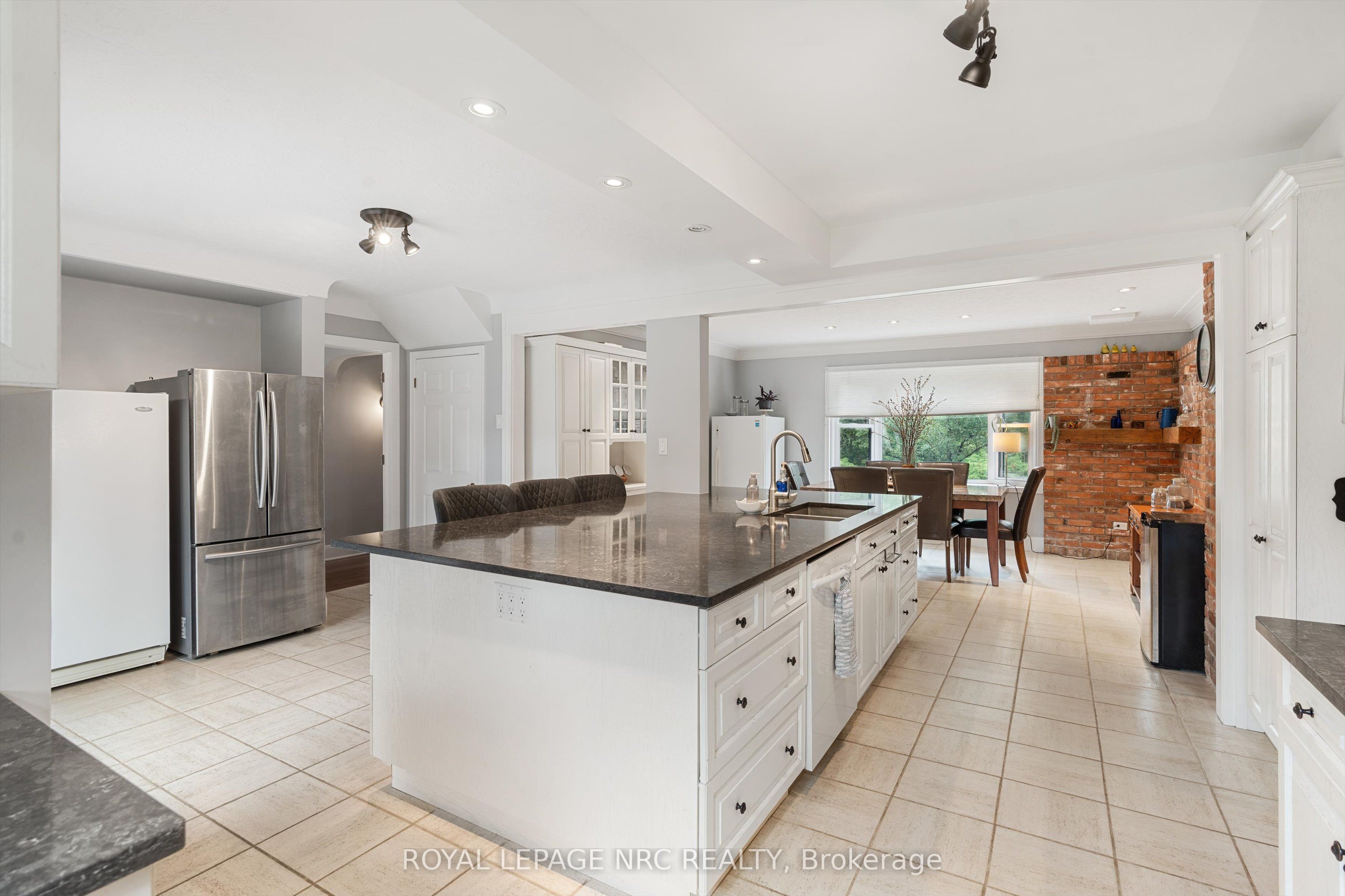 9 Pine Street, Niagara-on-the-Lake, ON L0S 1J0 photo 5