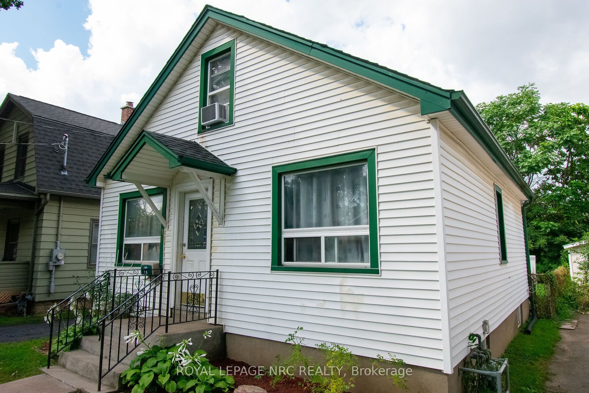 13 Mildred Avenue, St. Catharines, ON L2R 6H9 photo 3