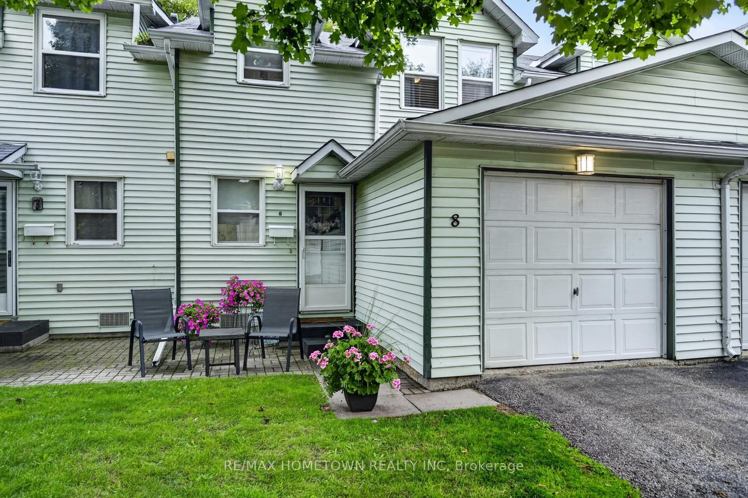 27 Aldershot Avenue 8, Brockville, ON K6V 2P7