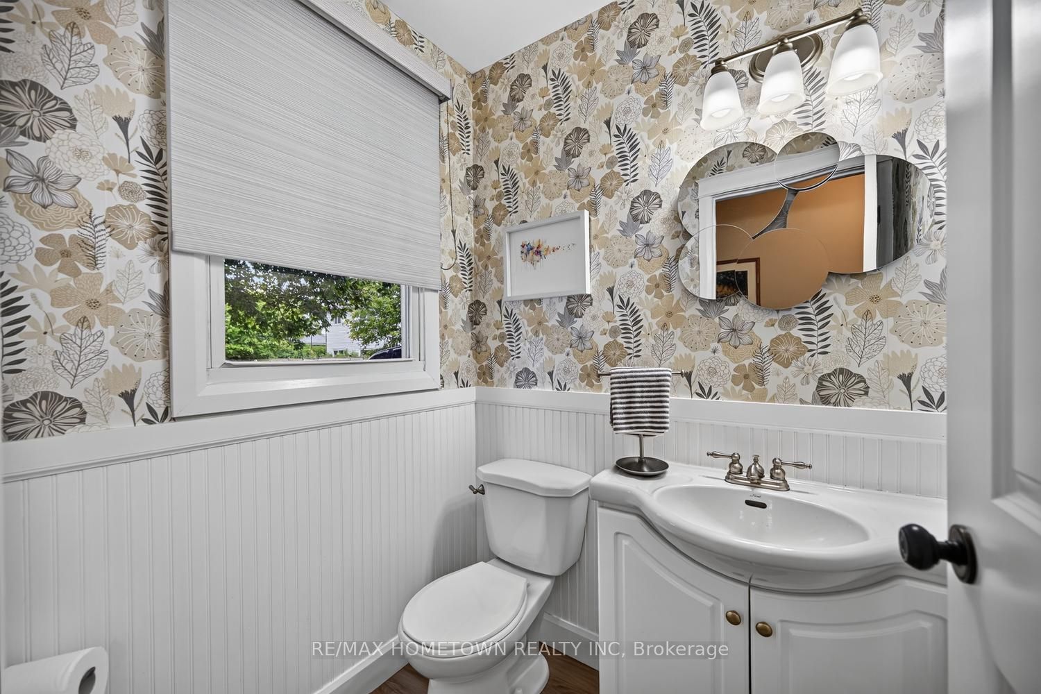 27 Aldershot Avenue 8, Brockville, ON K6V 2P7 photo 4