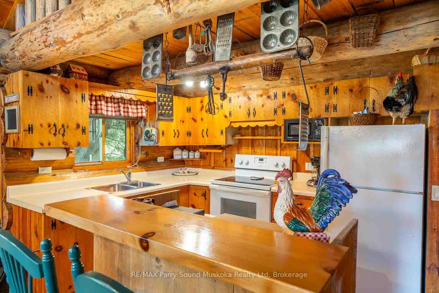 4 Mary Street, Magnetawan, ON P0A 1A0 photo 3