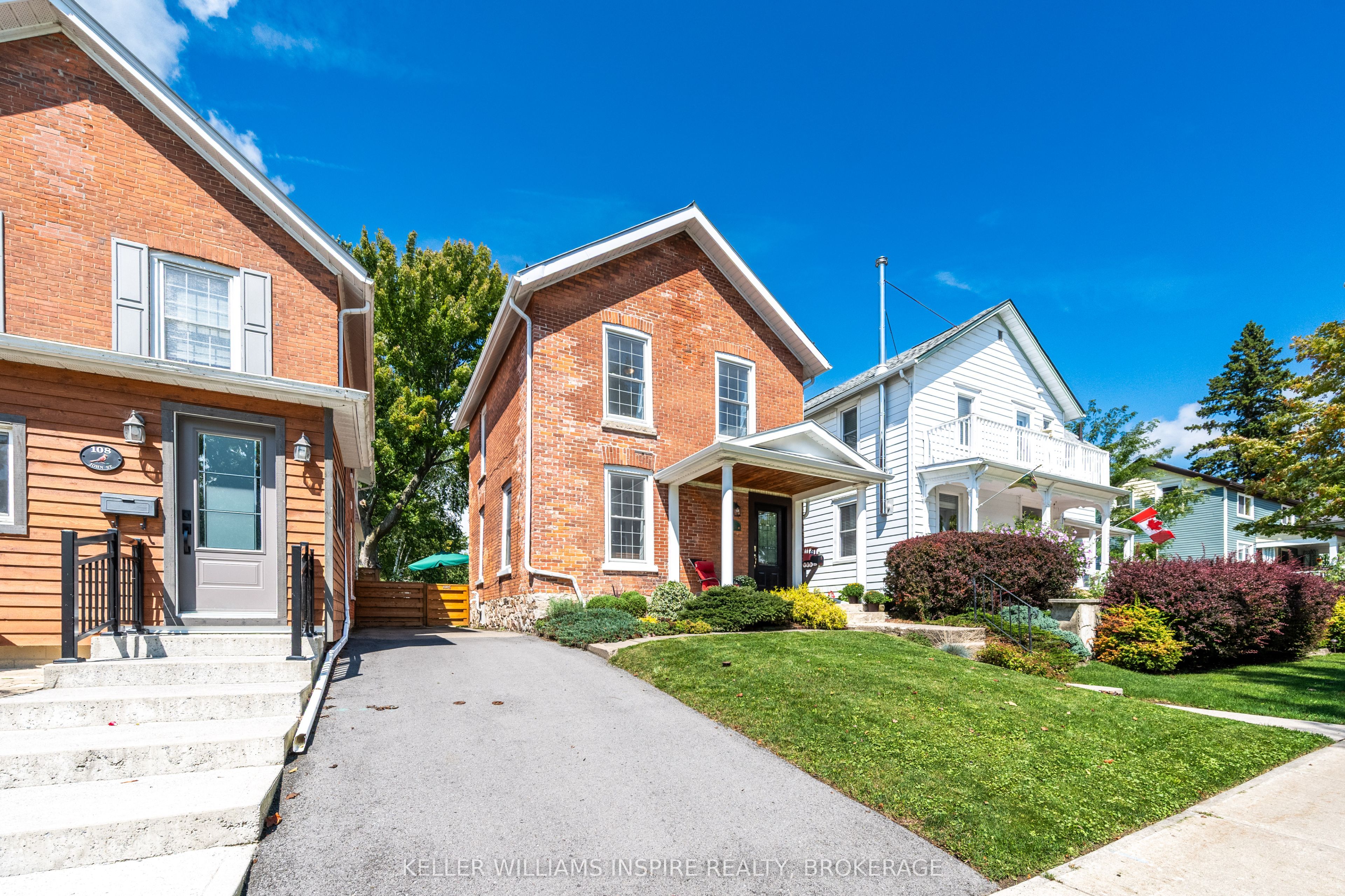 124 John Street, Gananoque, ON K7G 1A5 photo 3