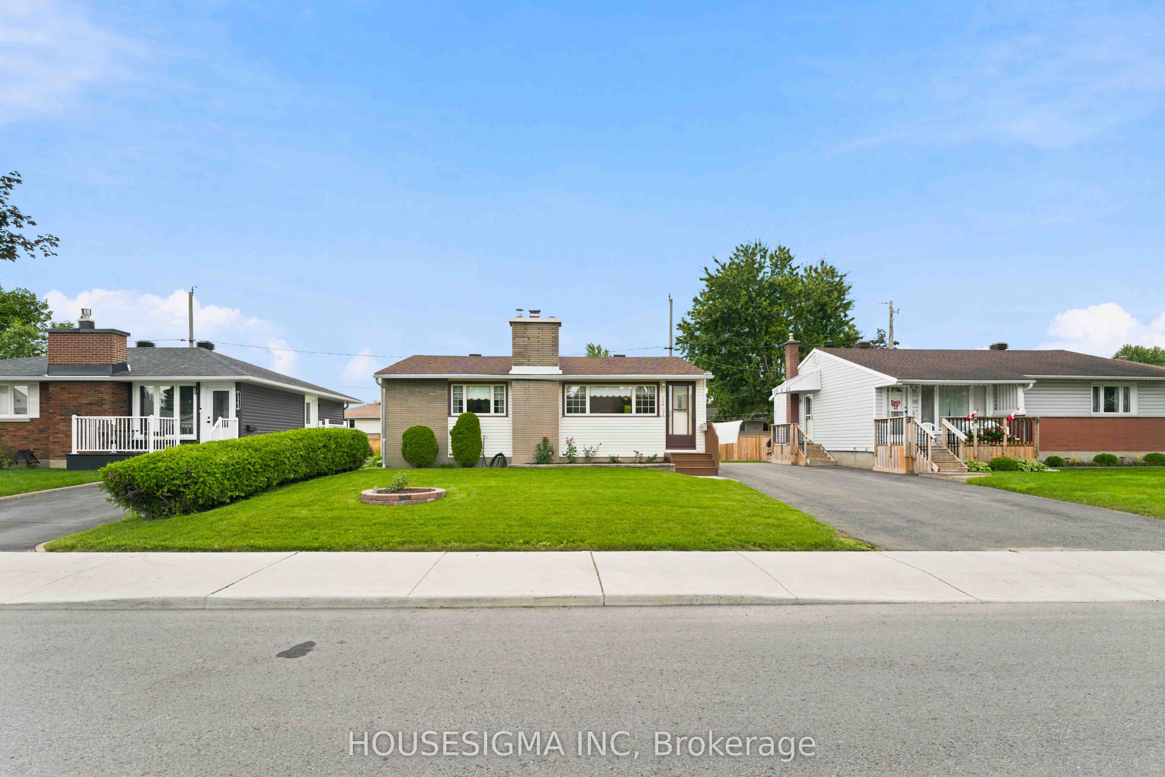 1347 Avenue R Avenue, Alta Vista and Area, ON K1G 0C1