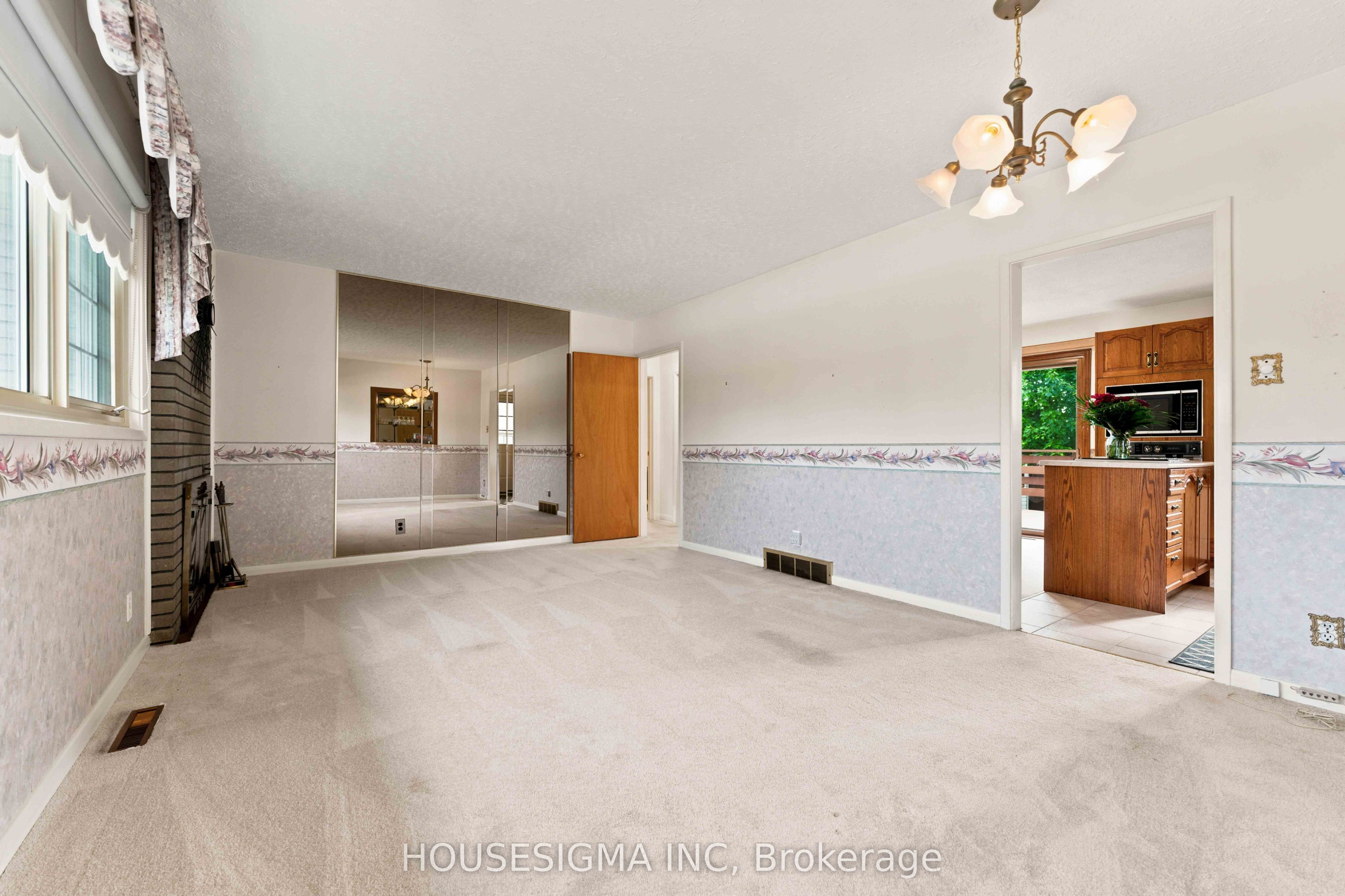 1347 Avenue R Avenue, Alta Vista and Area, ON K1G 0C1 photo 5