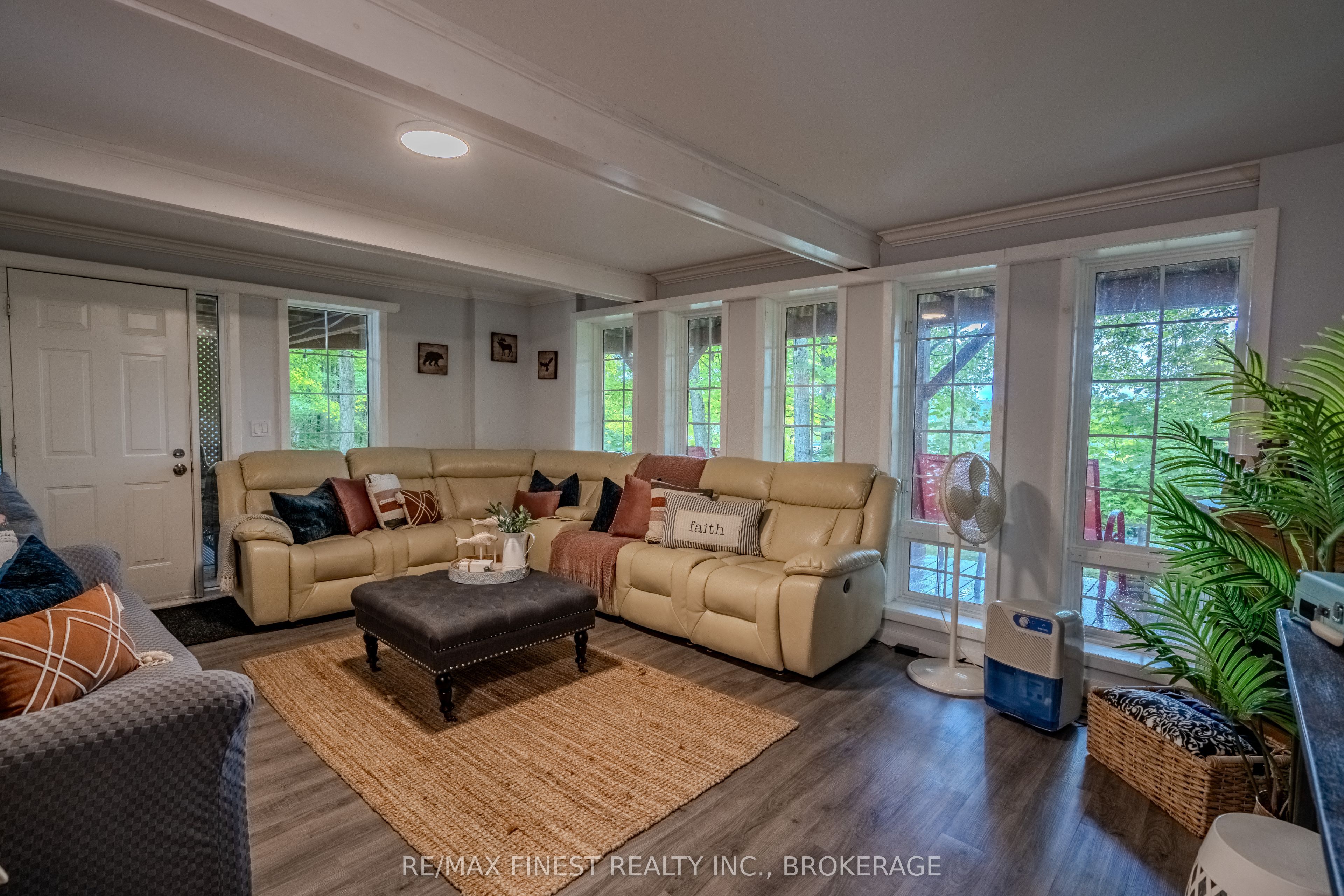 1066 Mountvale Point Road, Frontenac, ON K0H 2P0 photo 3