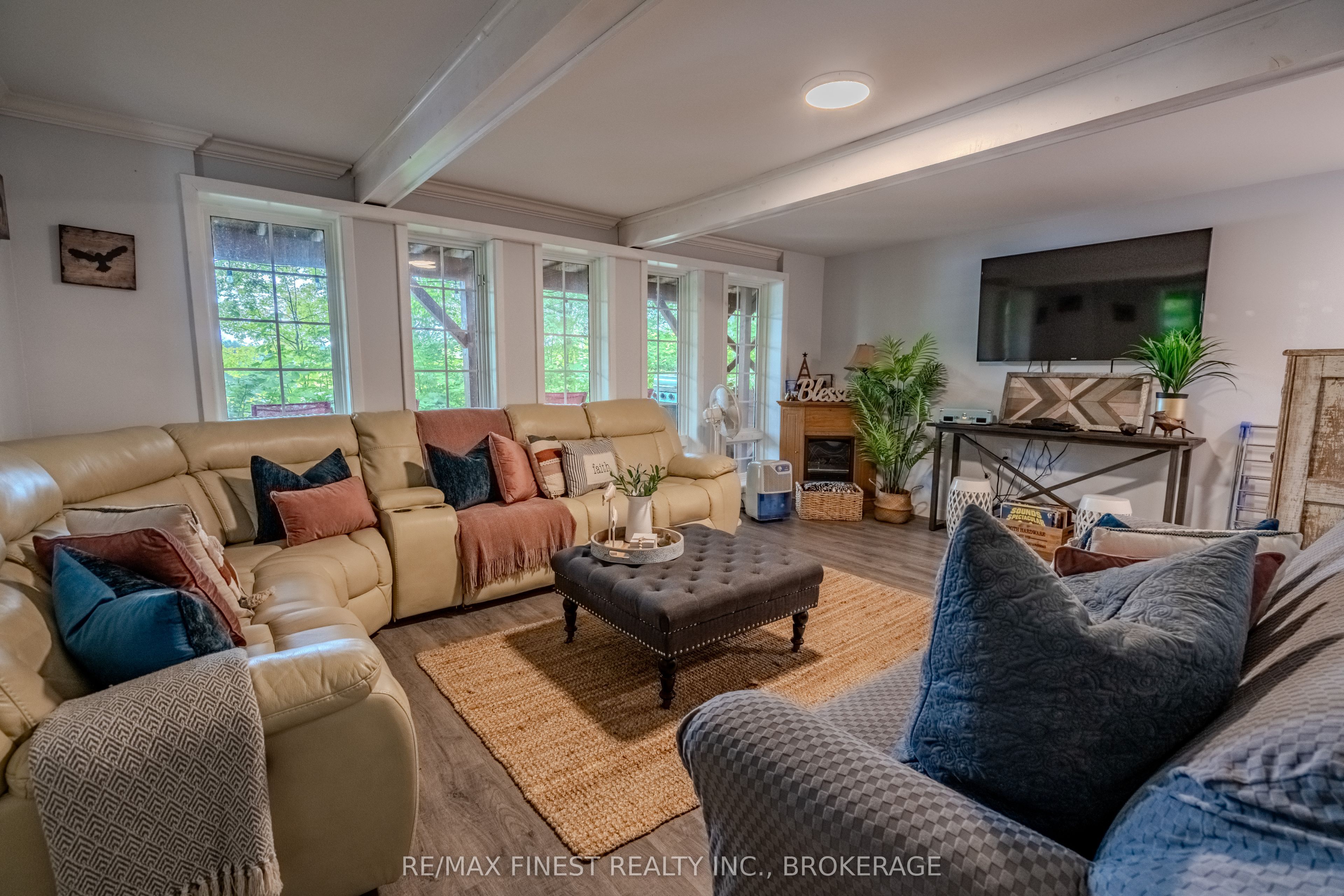 1066 Mountvale Point Road, Frontenac, ON K0H 2P0 photo 4