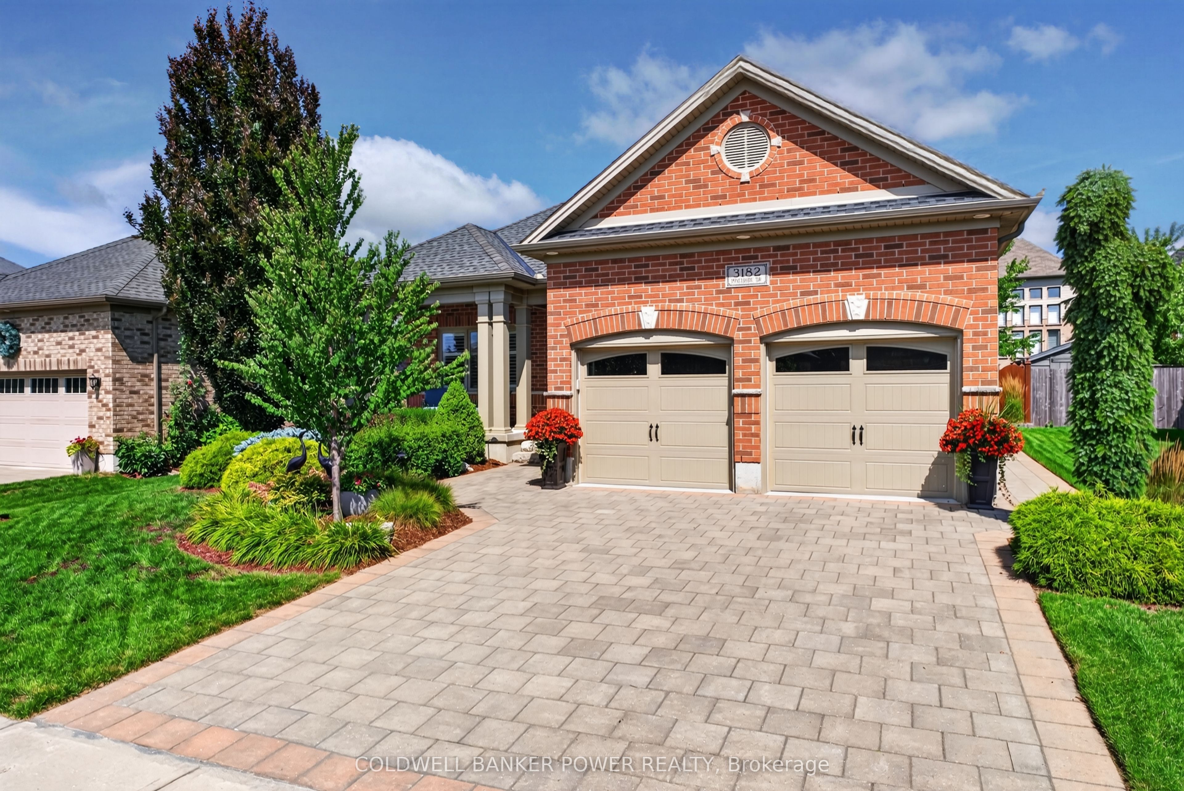 3182 Pincombe Drive, London South, ON N6L 0B4 photo 2