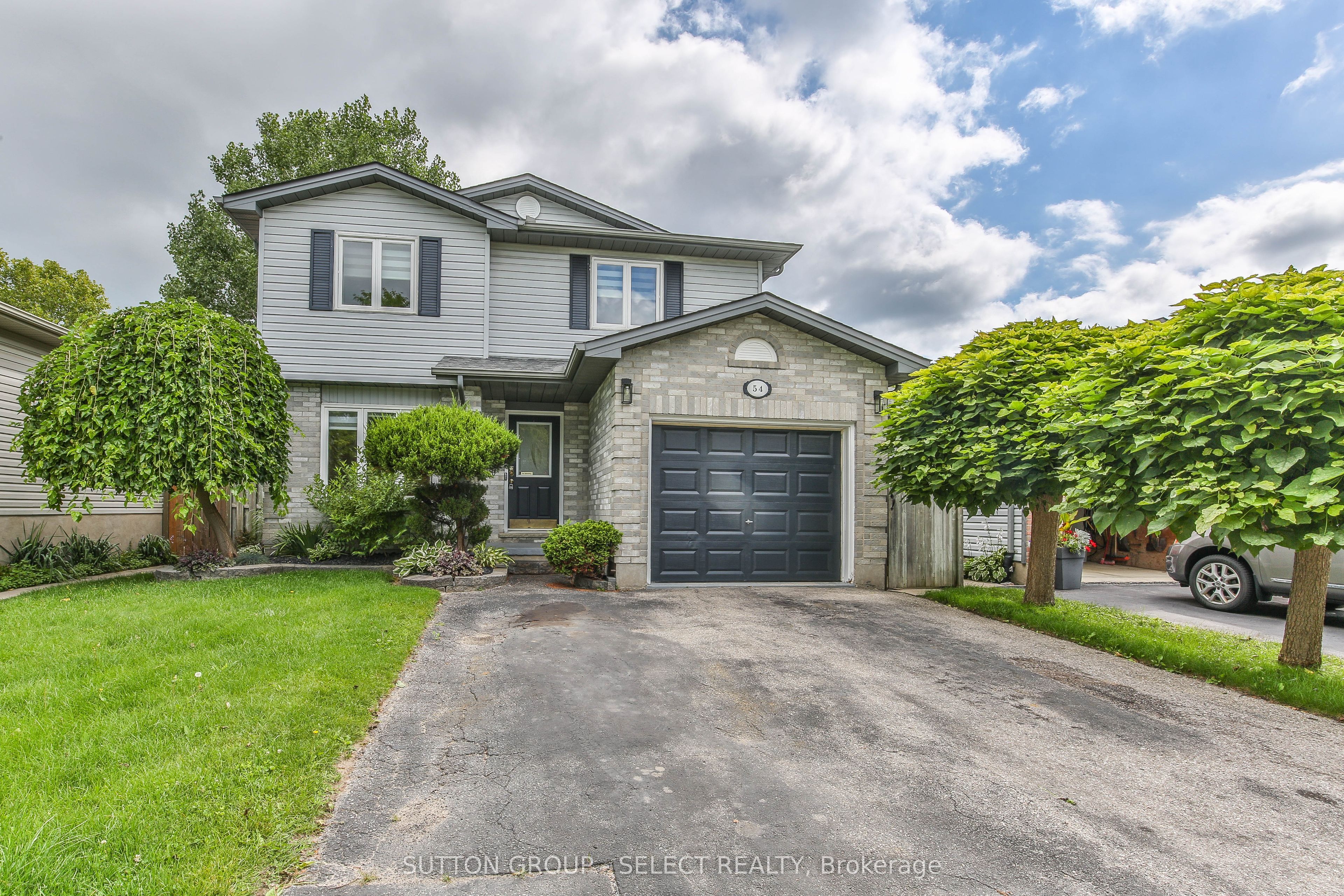 54 Sunrise Crescent, London East, ON N5V 4V5