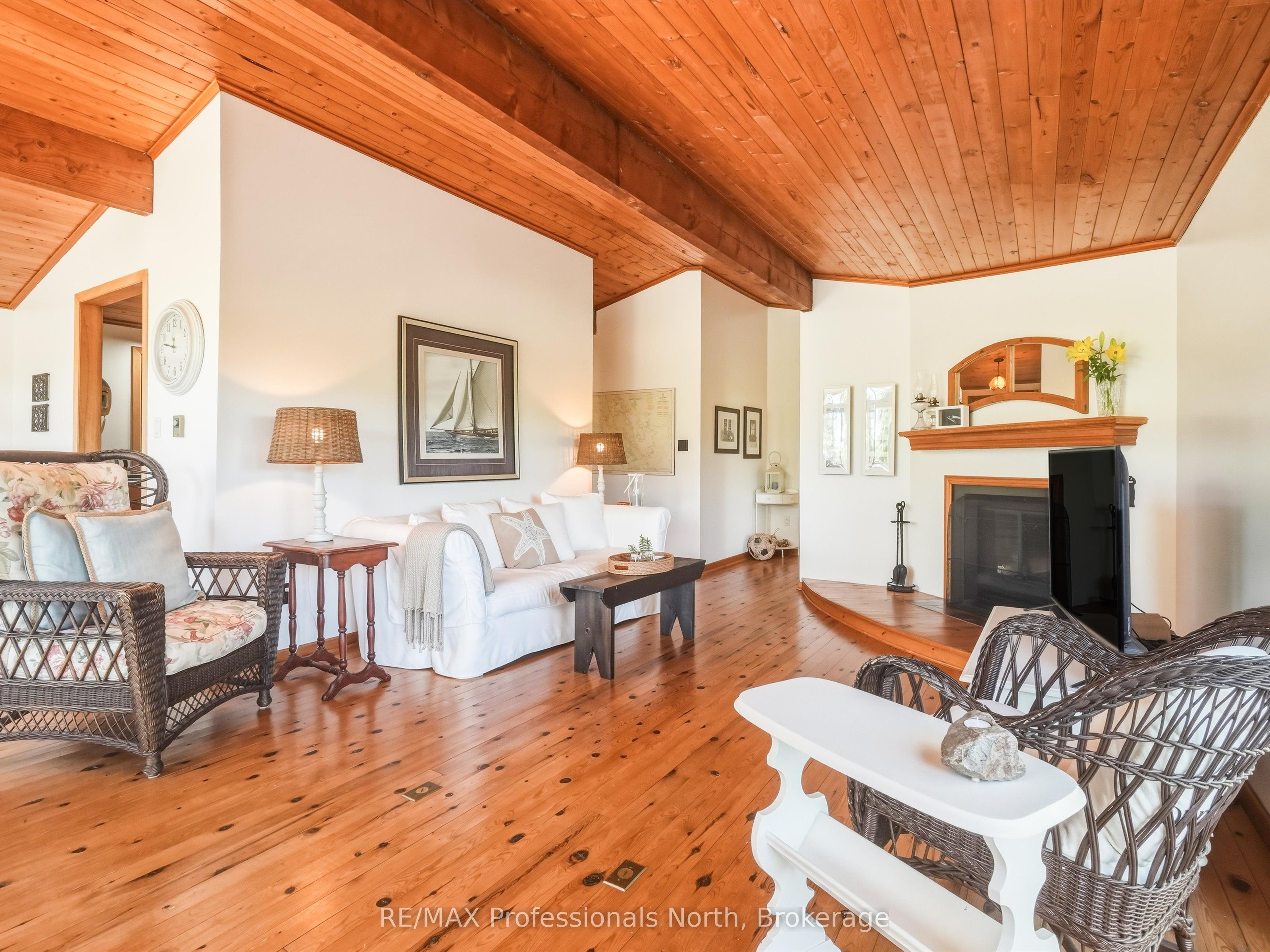 23 Taylor Island, Gravenhurst, ON P1P 1R2 photo 5