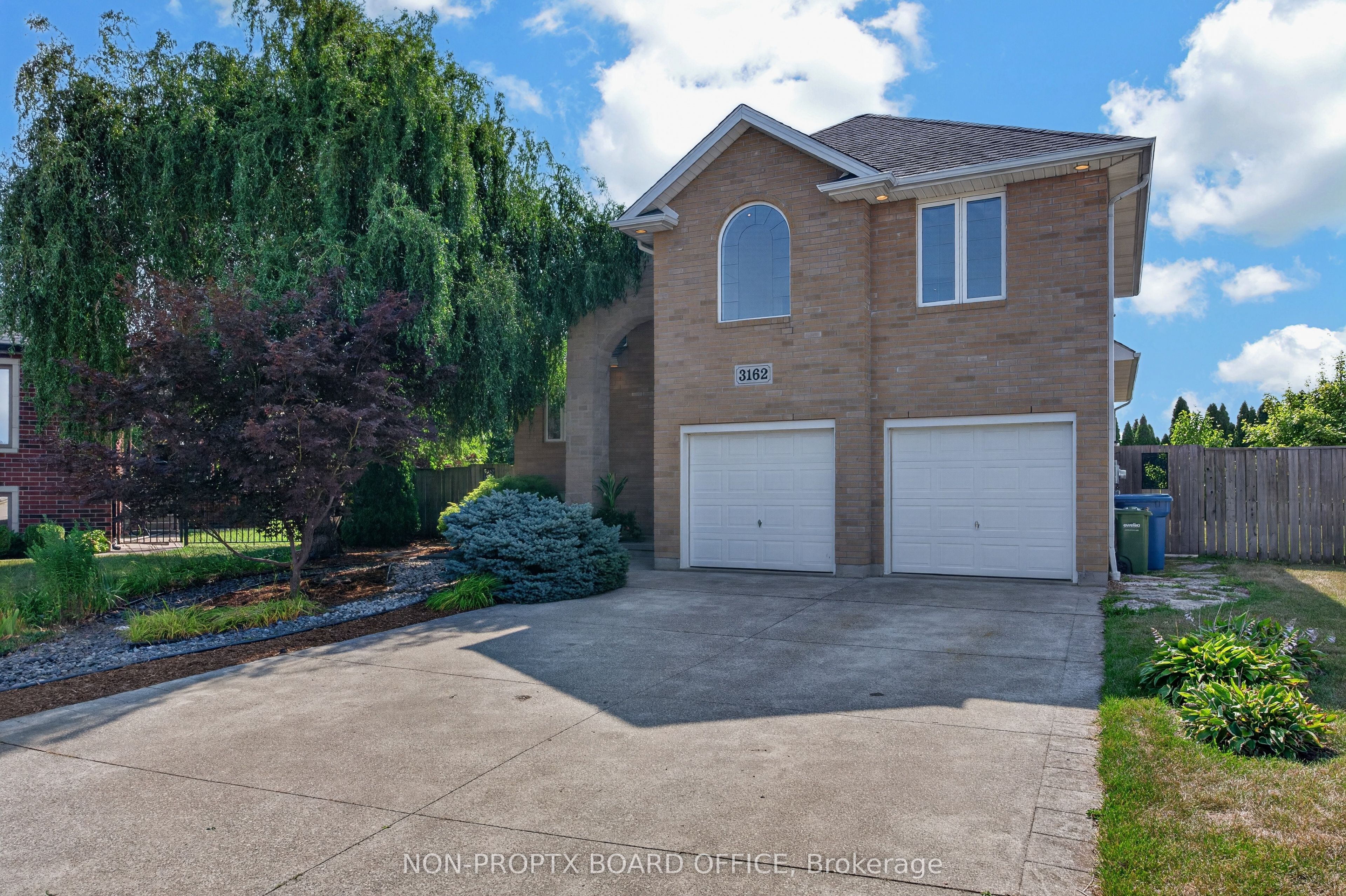 3162 Leisure Crescent, Windsor, ON N8R 0A2 photo 3