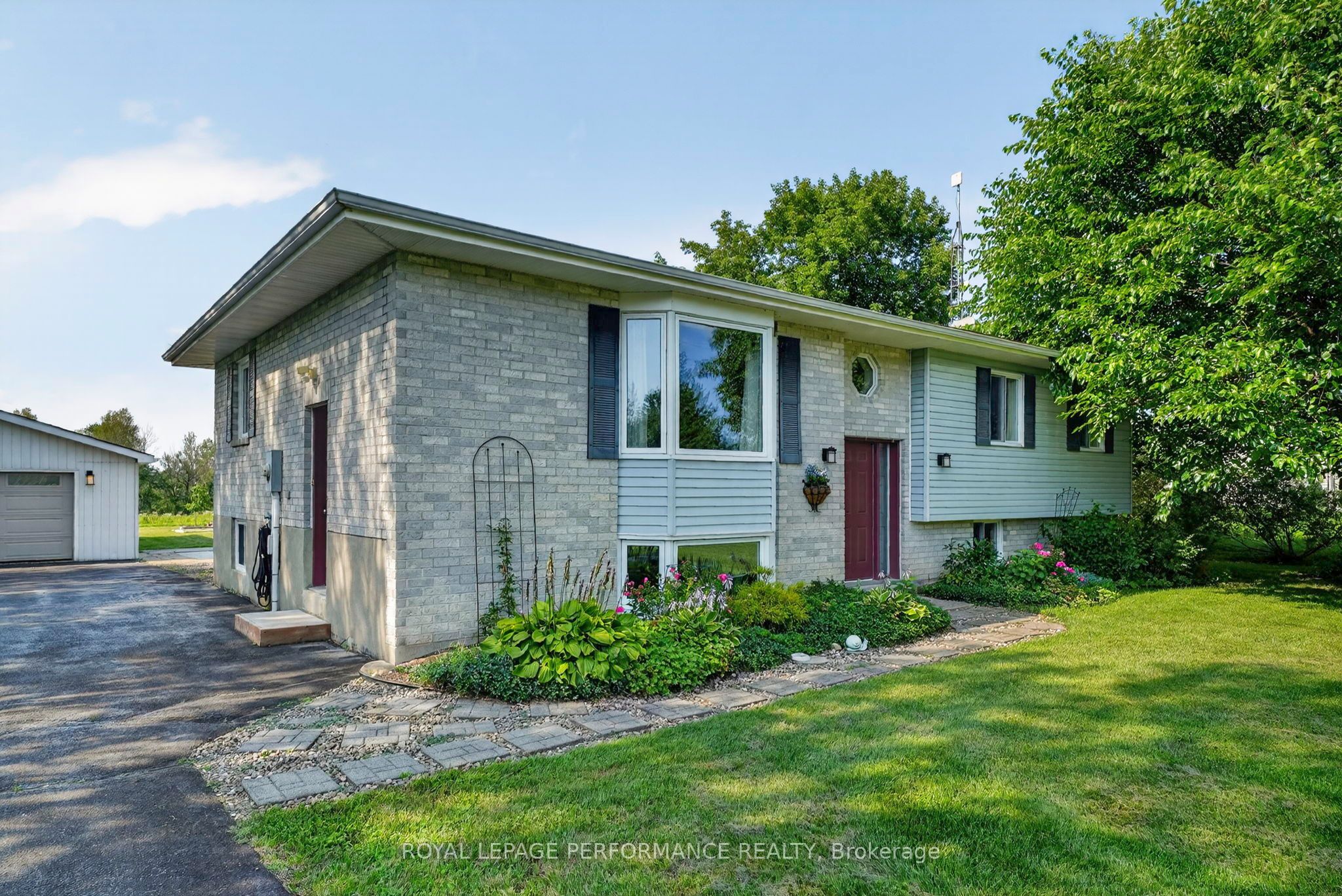 16217 Northfield Road, South Stormont, ON K0C 1R0 photo 4