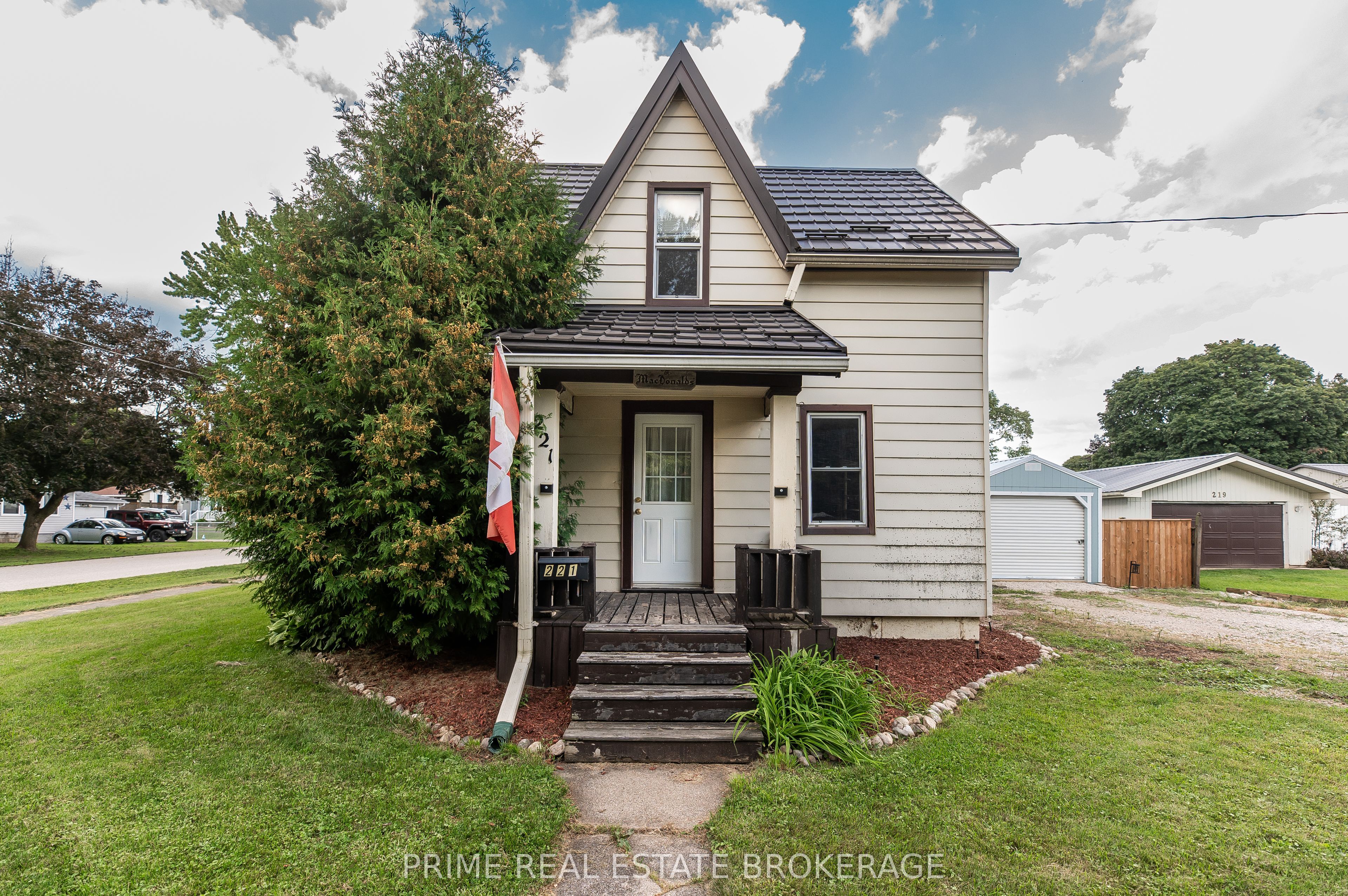 221 Third Street, West Elgin, ON N0L 2C0 photo 4