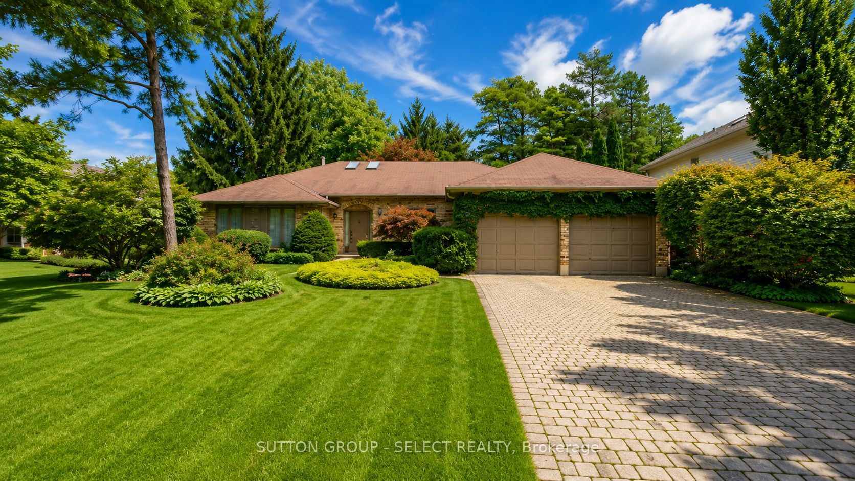 34 Pine Ridge Drive, London North, ON N5X 3G8