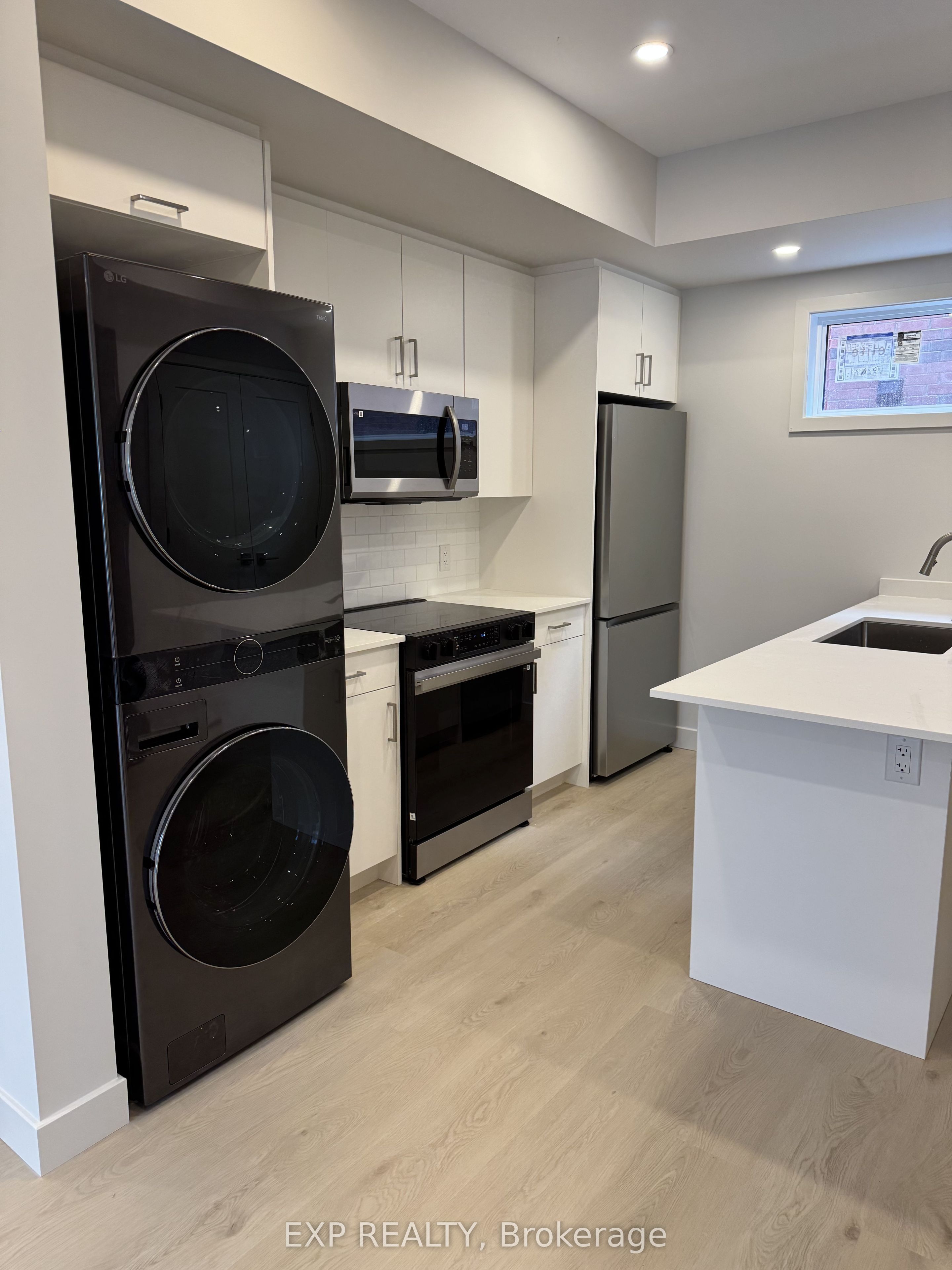 1301 Dorchester Avenue 7, Carlington - Central Park, ON K1Z 8E8 photo 3