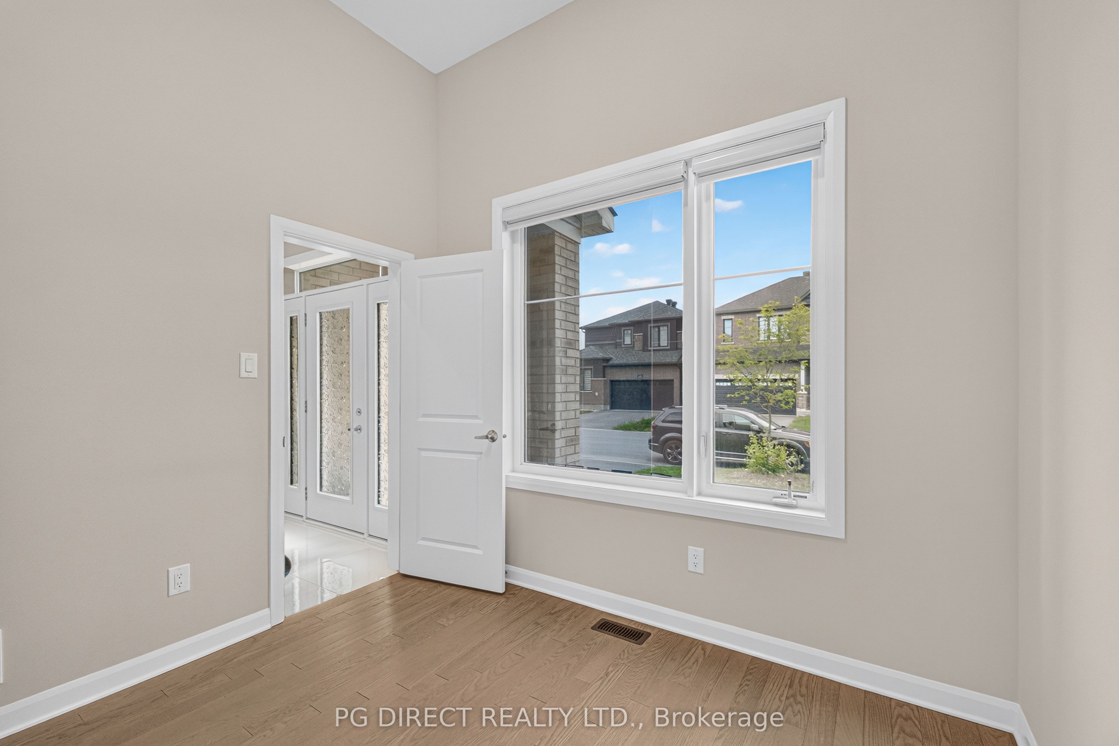 136 Gosling Crescent, Kanata, ON K2W 0K6 photo 3
