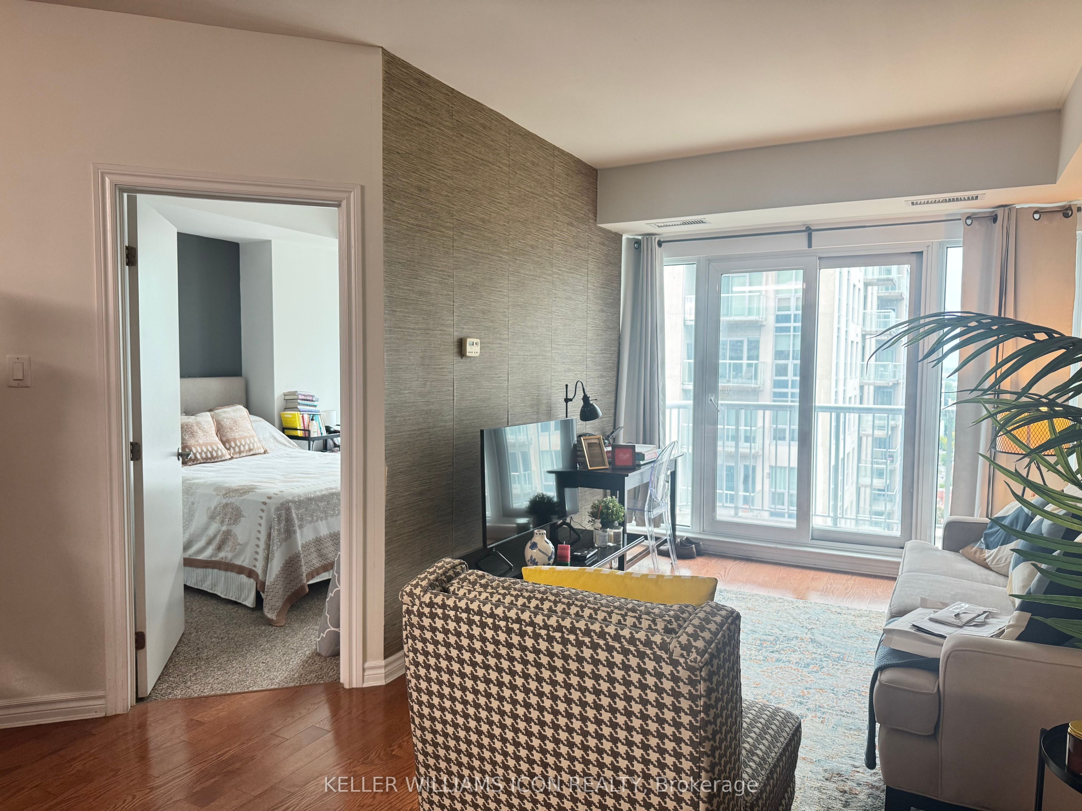 234 Rideau Street 2305, Lower Town - Sandy Hill, ON K1N 0A9 photo 5